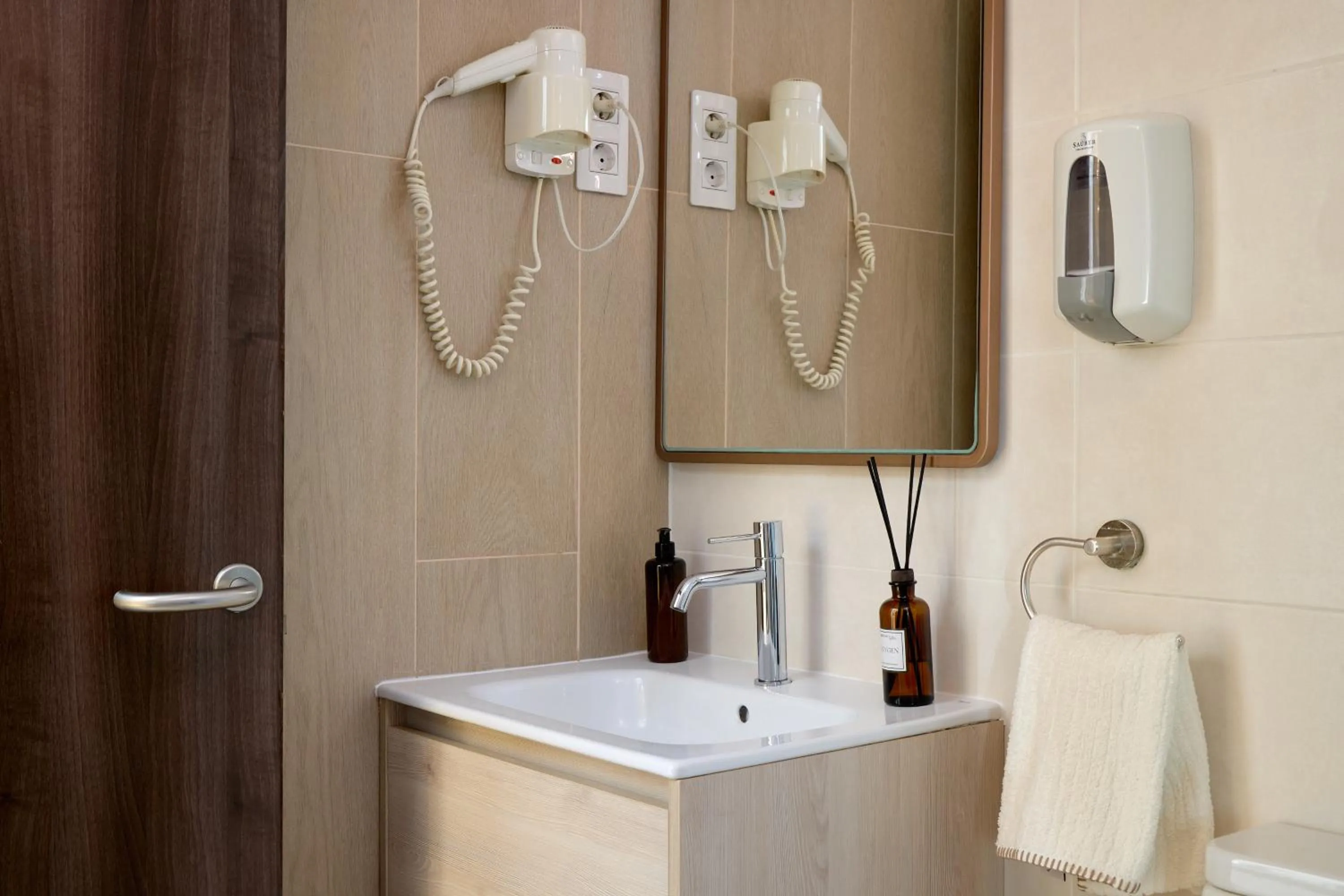 Bathroom in Hostal Centric