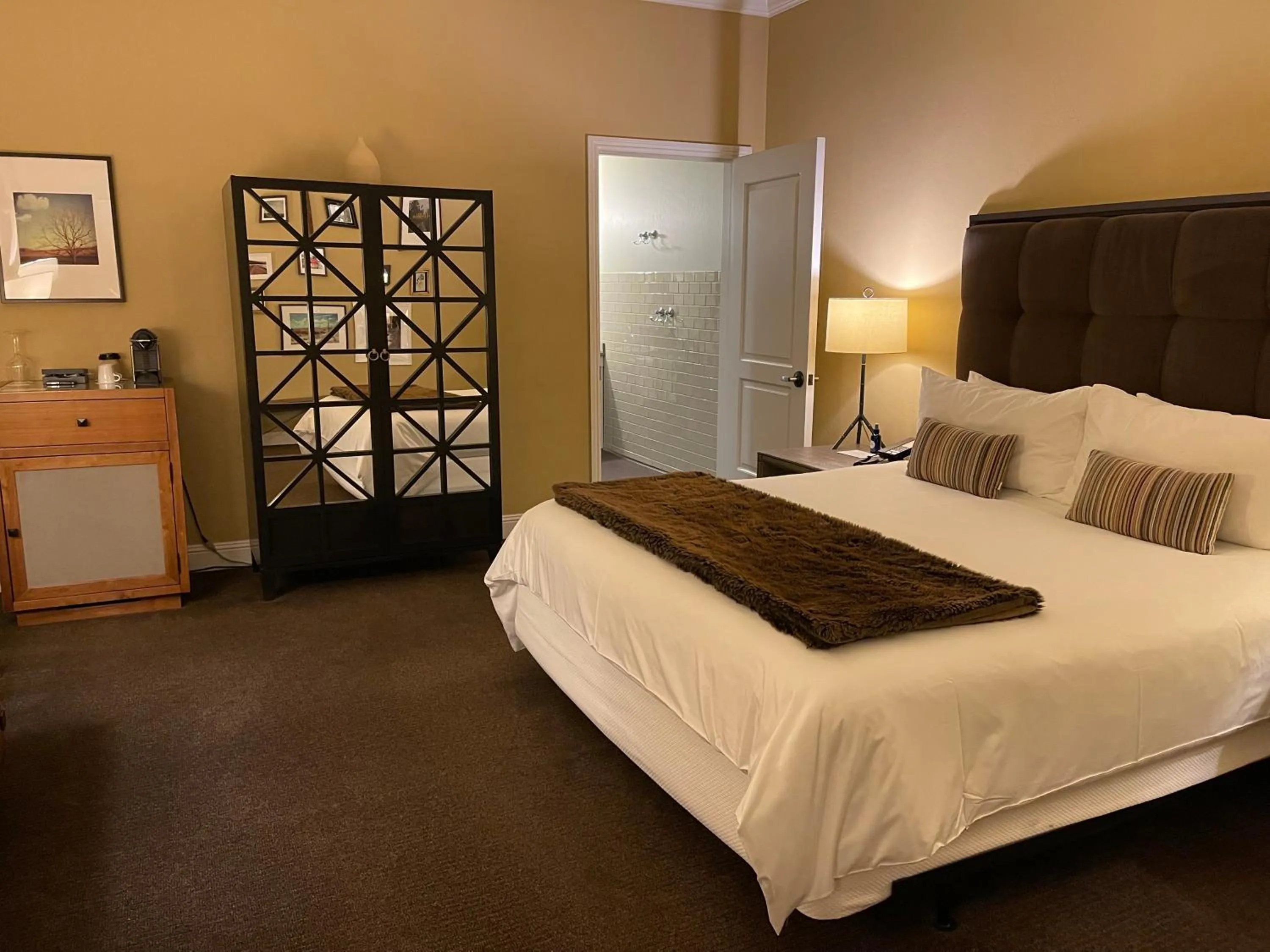 Bedroom, Bed in Wydown Hotel