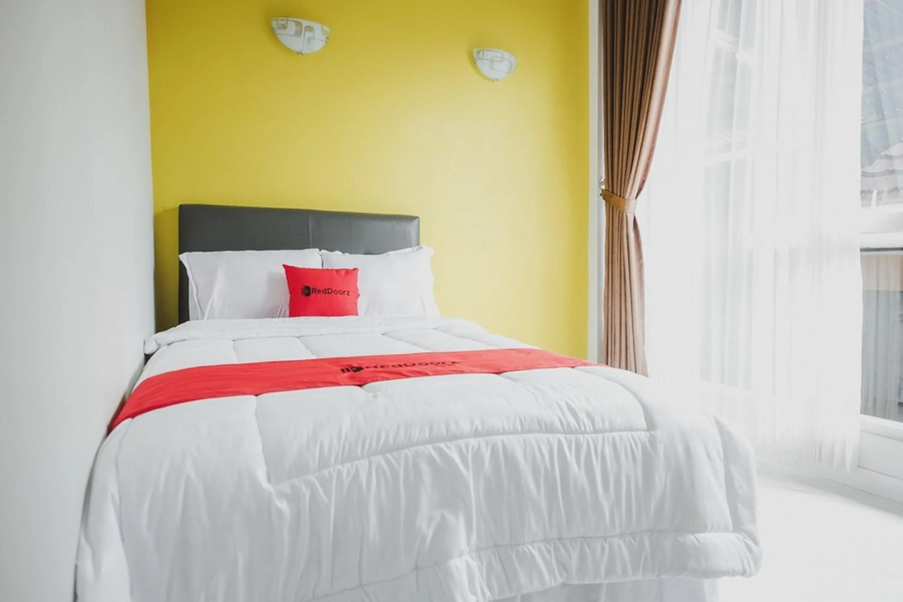 Bed in RedDoorz Syariah @ Jalan Dieng