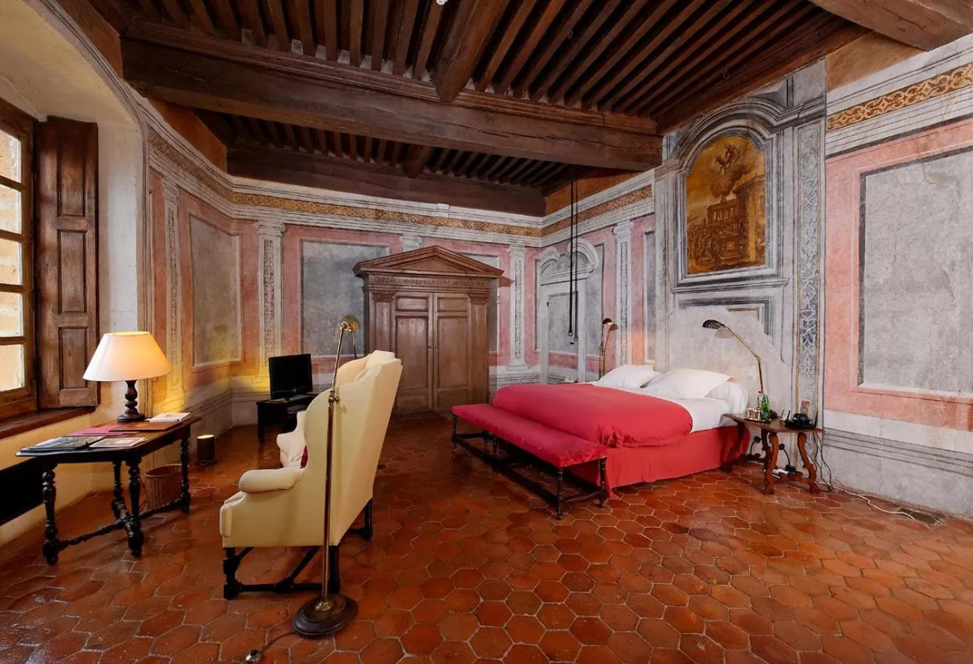 Photo of the whole room in Château de Bagnols