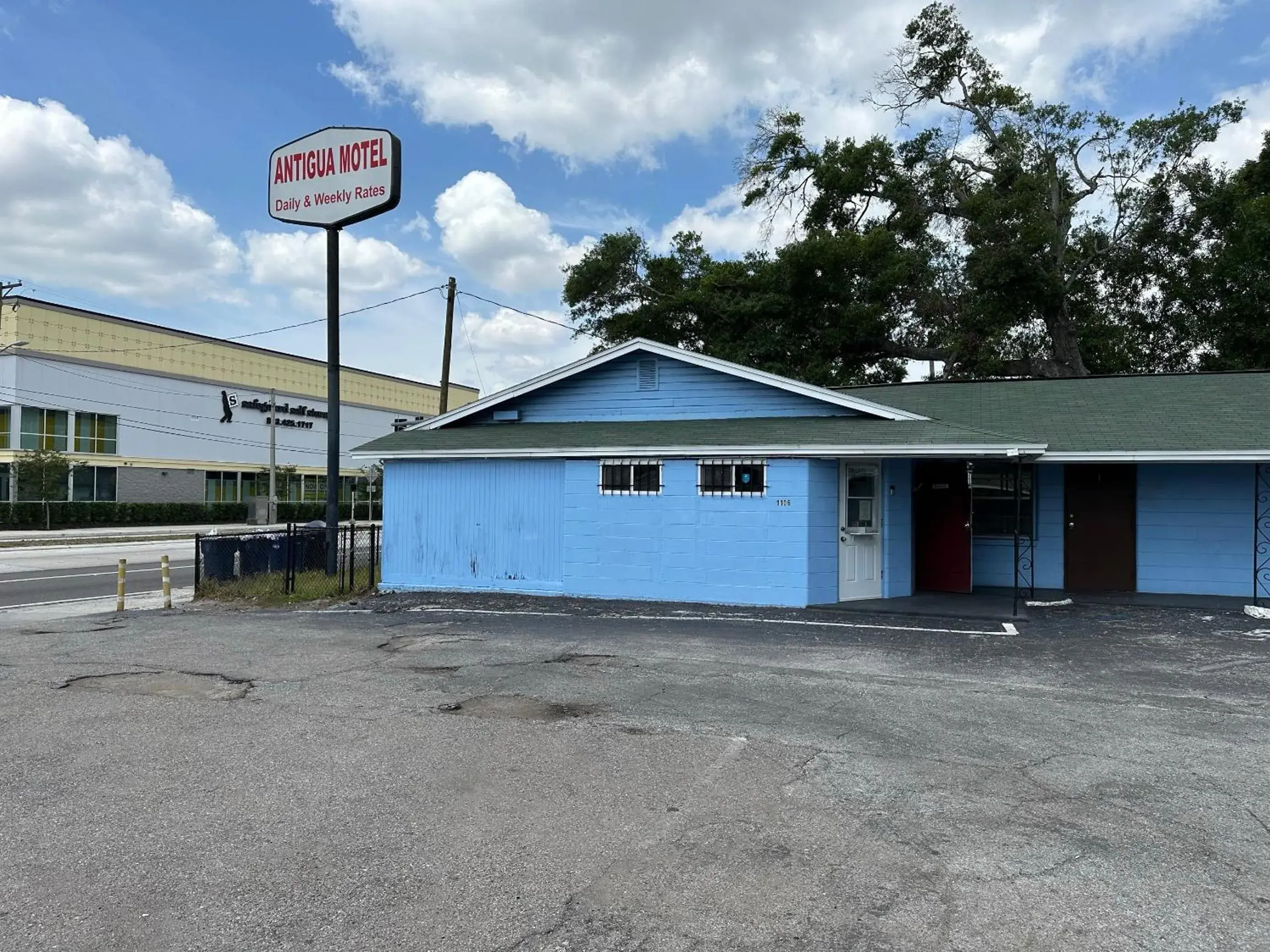 Antigua Motel by OYO Tampa US - 41 Antigua Motel by OYO Tampa US - 41