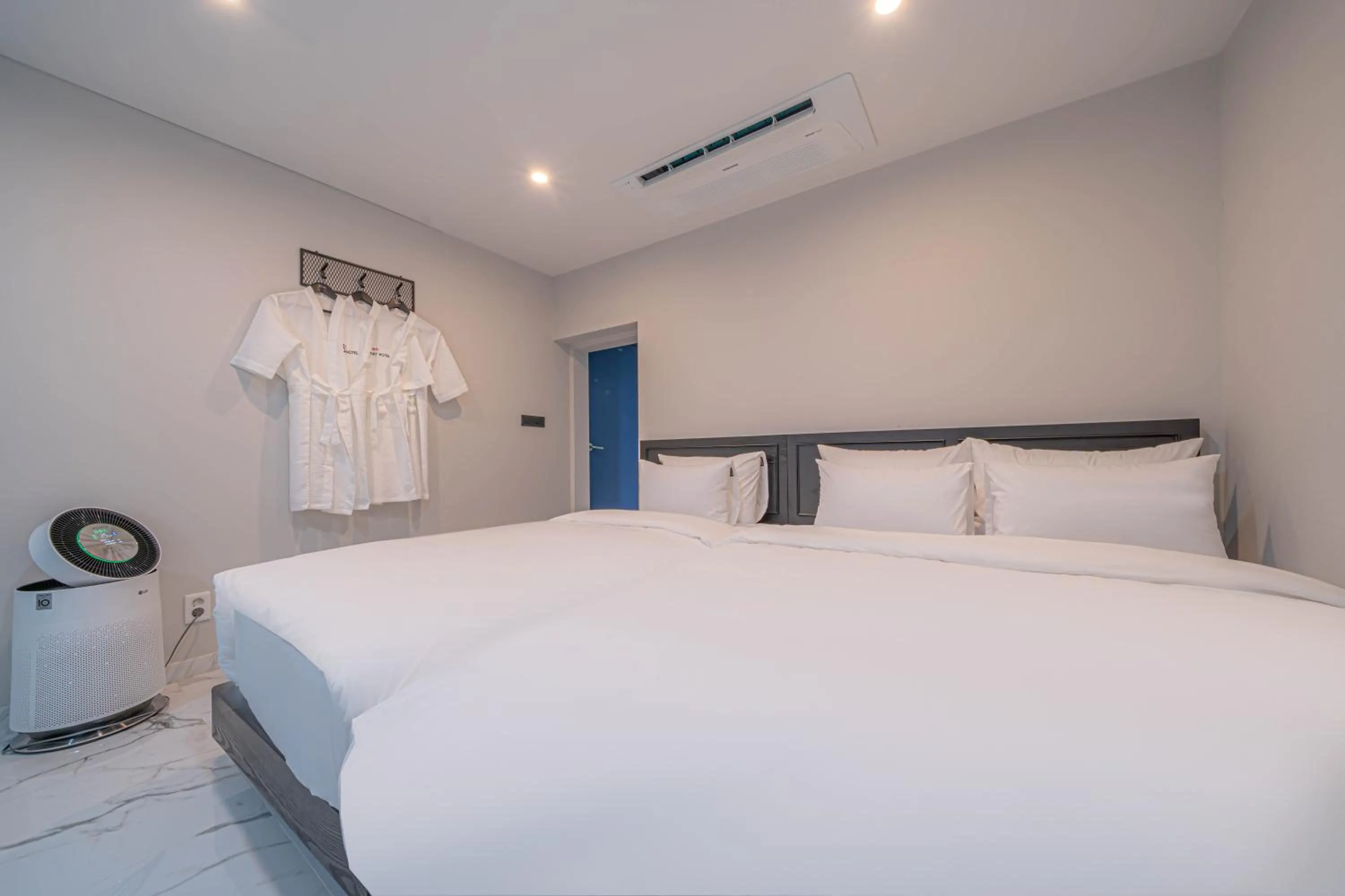 Bedroom, Bed in Gwangan Stay Hotel