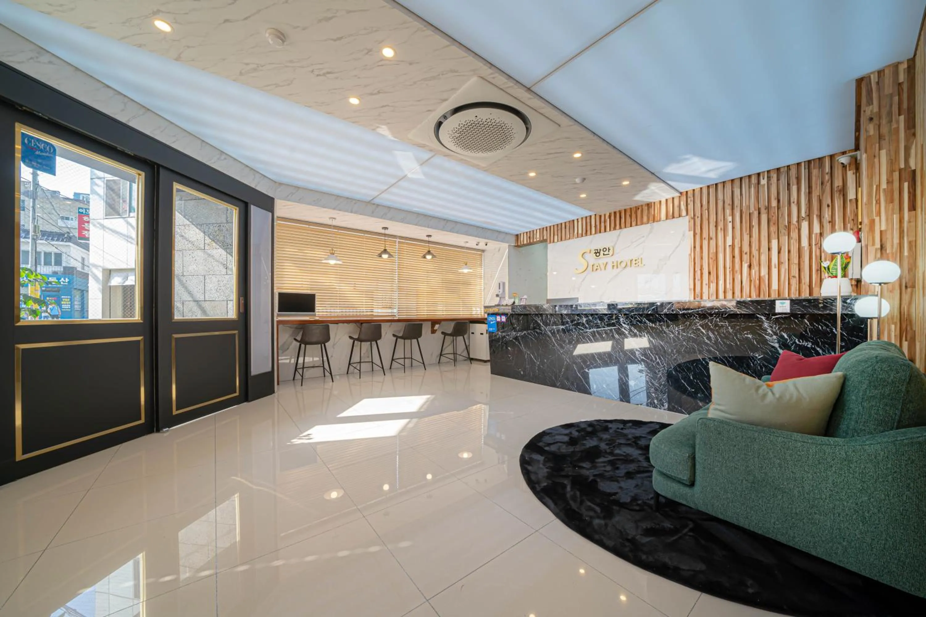 Lobby or reception in Gwangan Stay Hotel