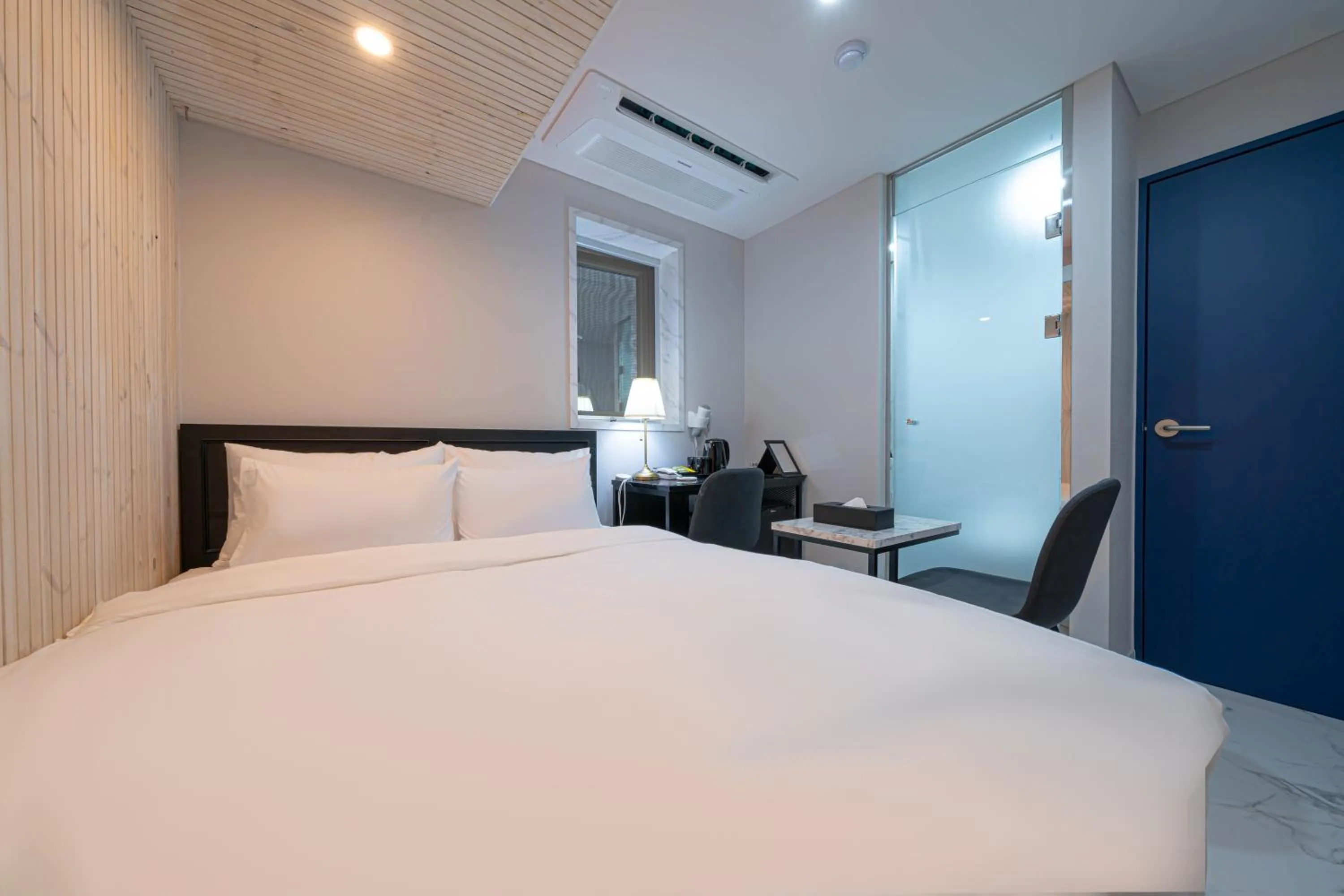 Photo of the whole room, Bed in Gwangan Stay Hotel