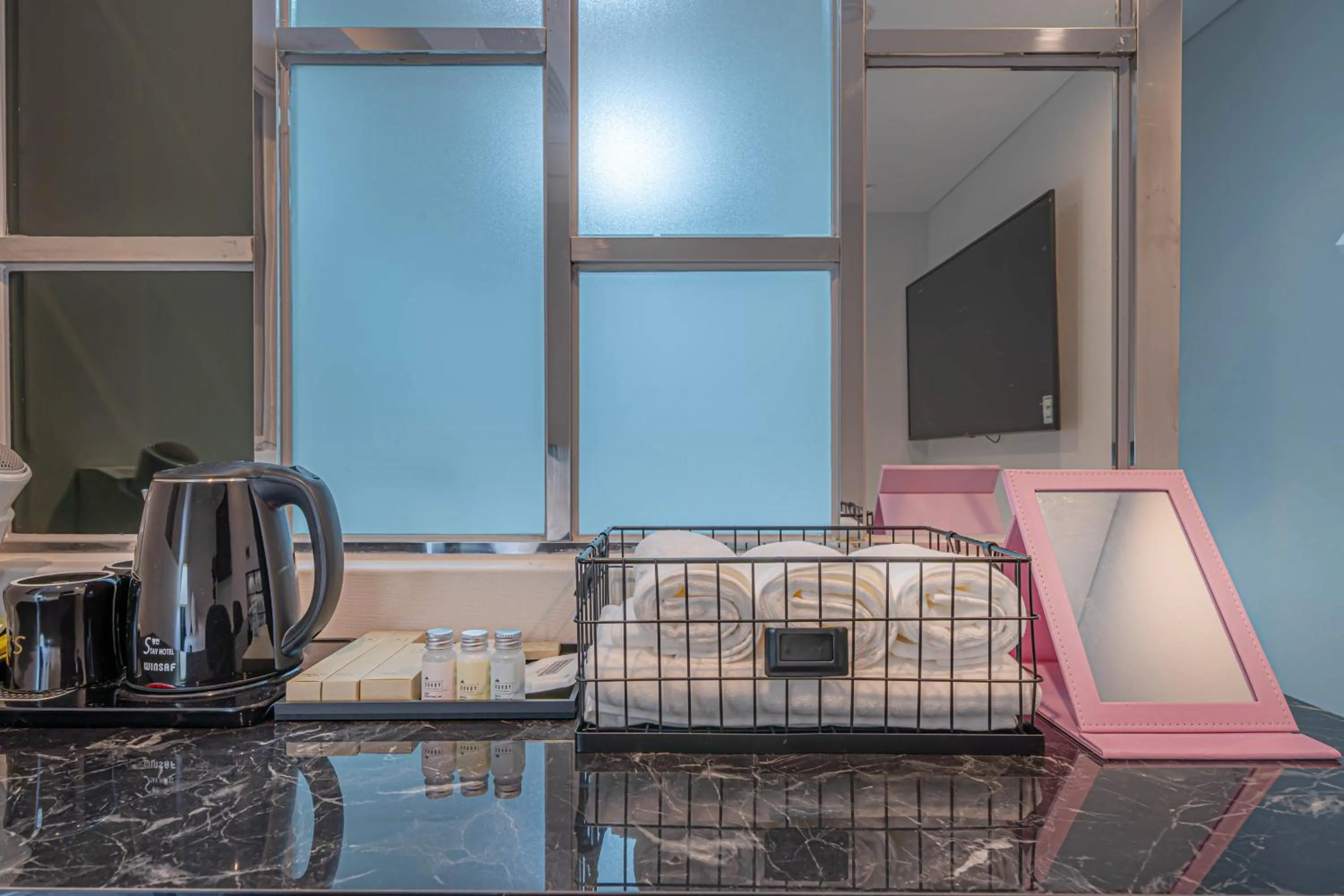 Coffee/tea facilities in Gwangan Stay Hotel