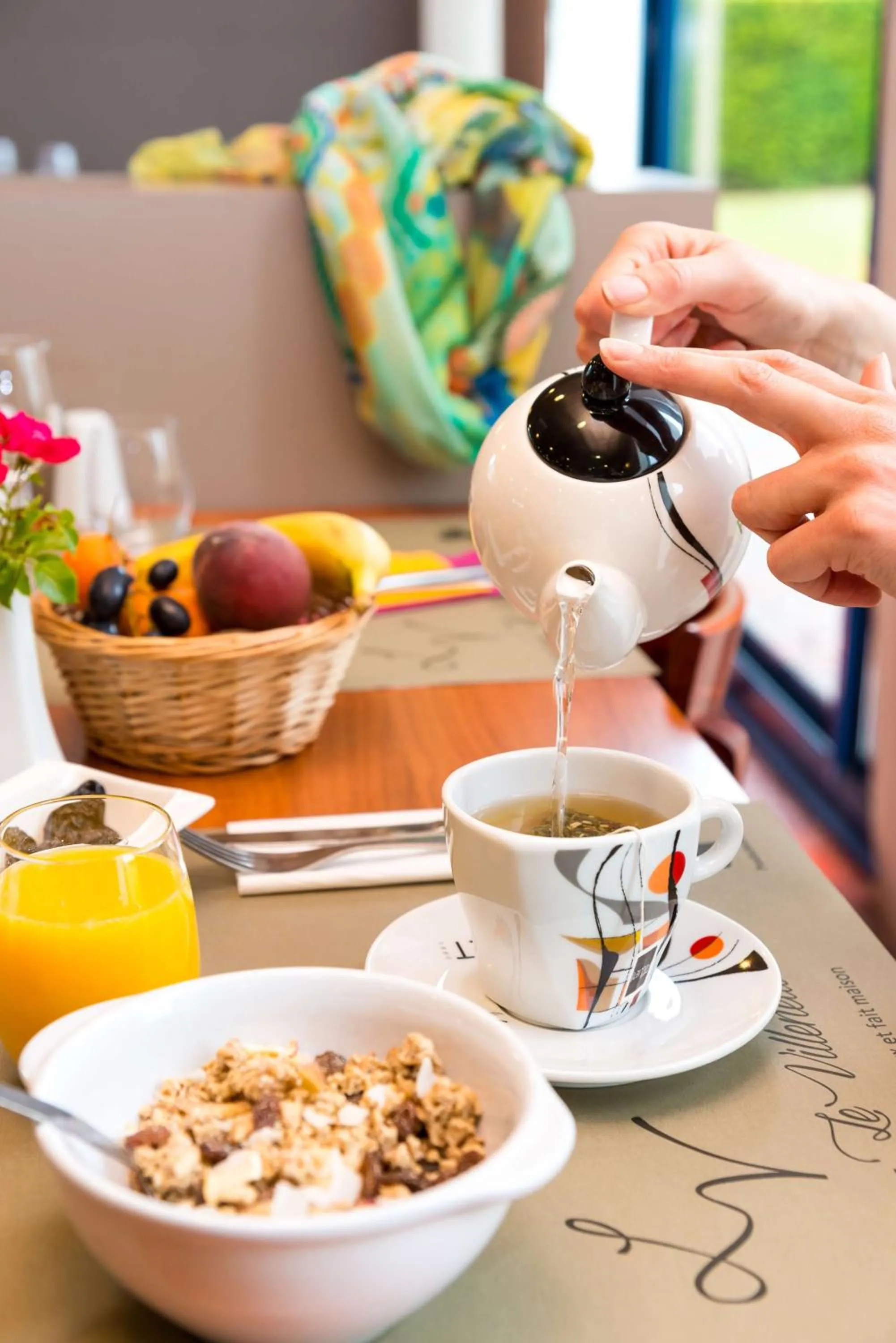 Breakfast in Brit Hotel Rennes St Grégoire – Le Villeneuve