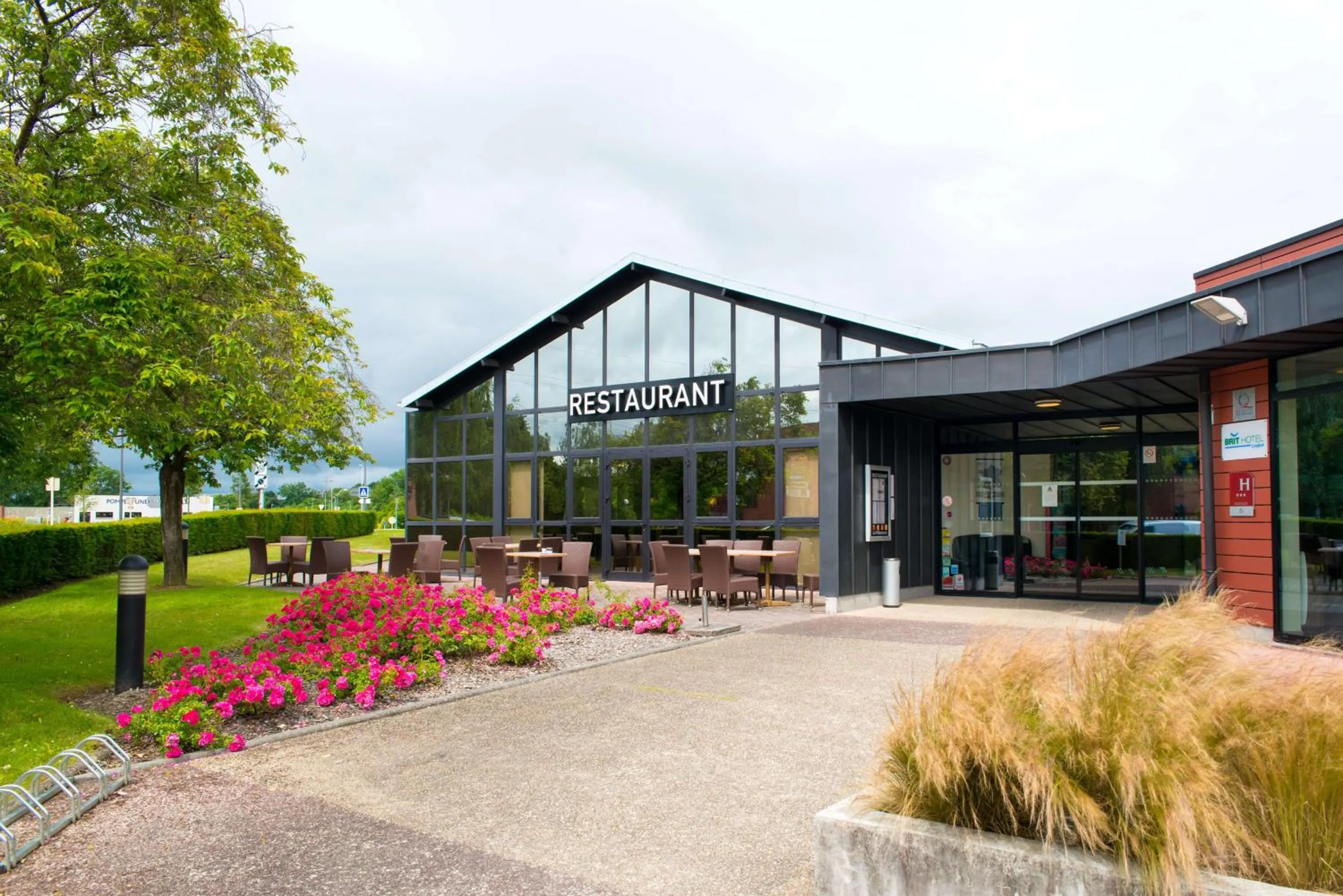 Property building in Brit Hotel Rennes St Grégoire – Le Villeneuve