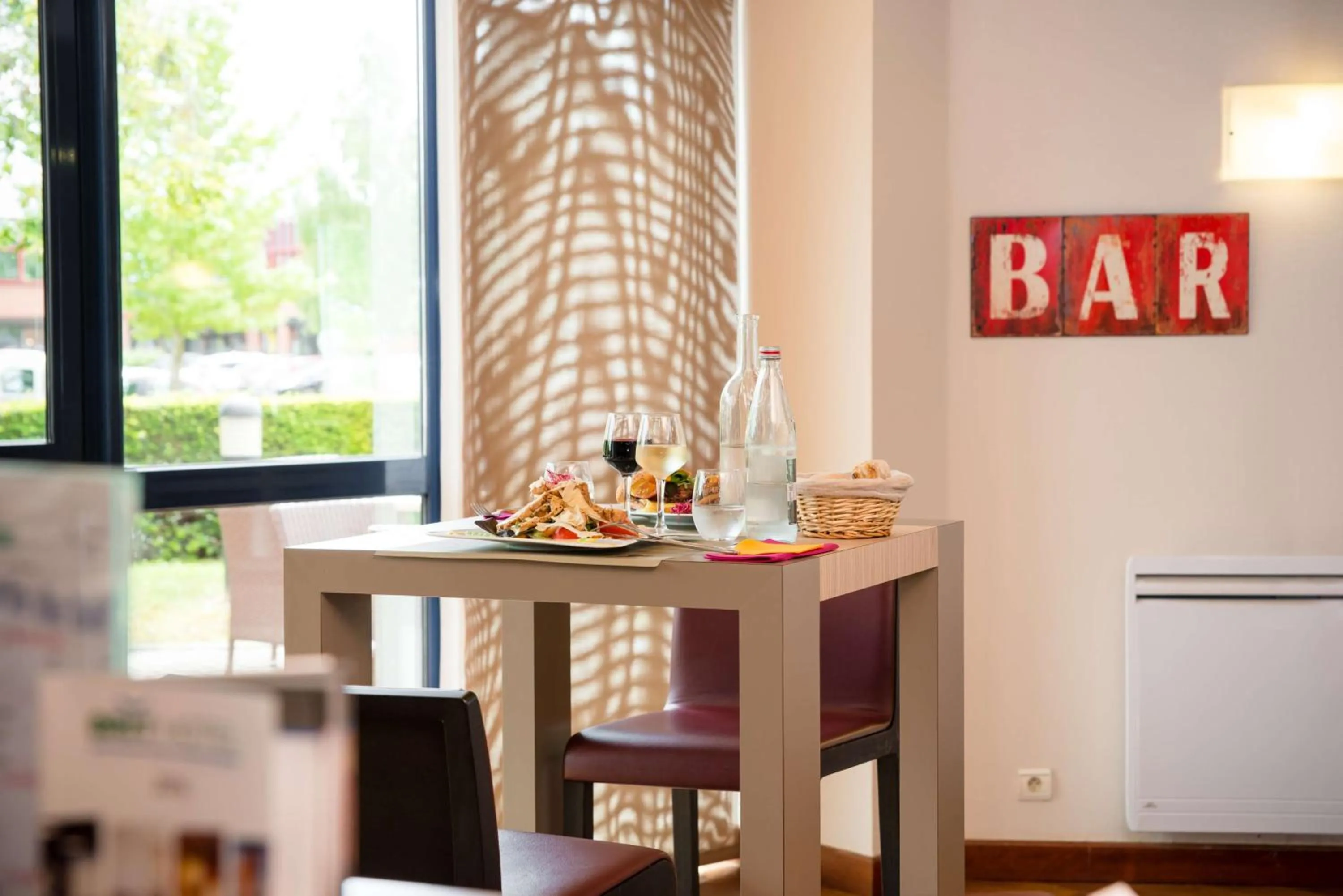 Restaurant/places to eat in Brit Hotel Rennes St Grégoire – Le Villeneuve