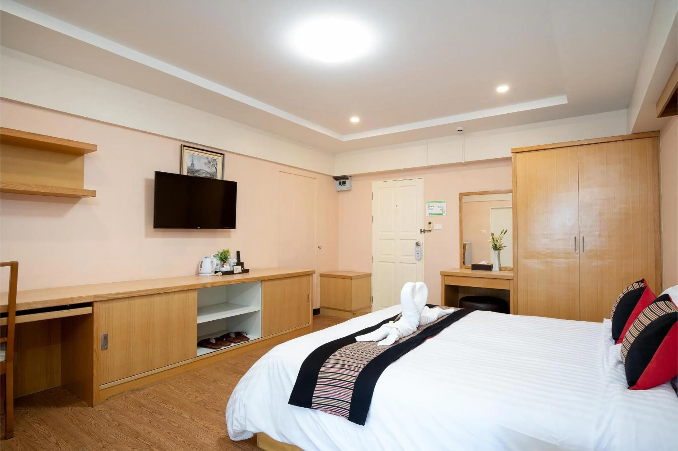 Bed in P-Park Hotel Bangkok