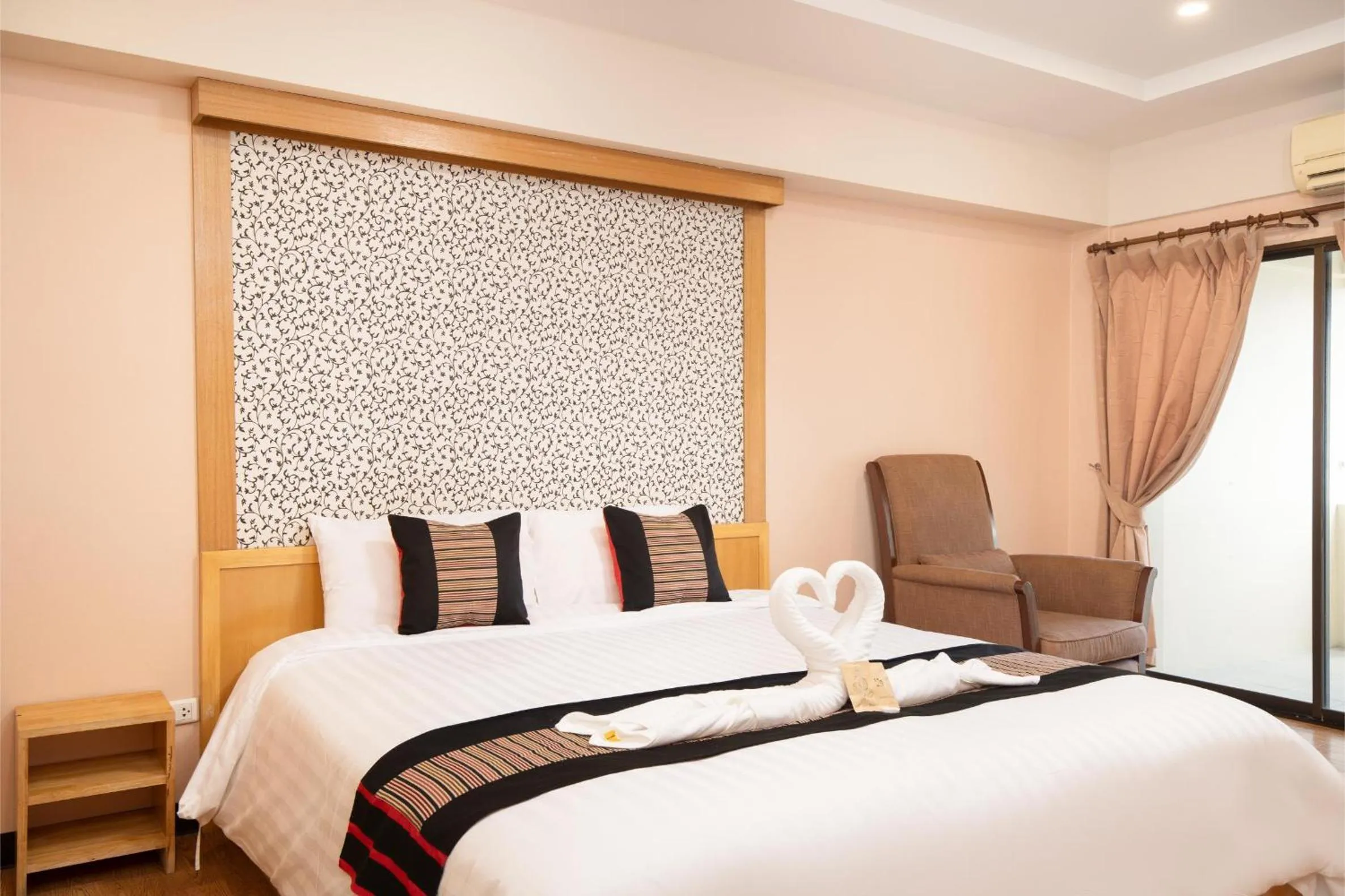 Bed in P-Park Hotel Bangkok