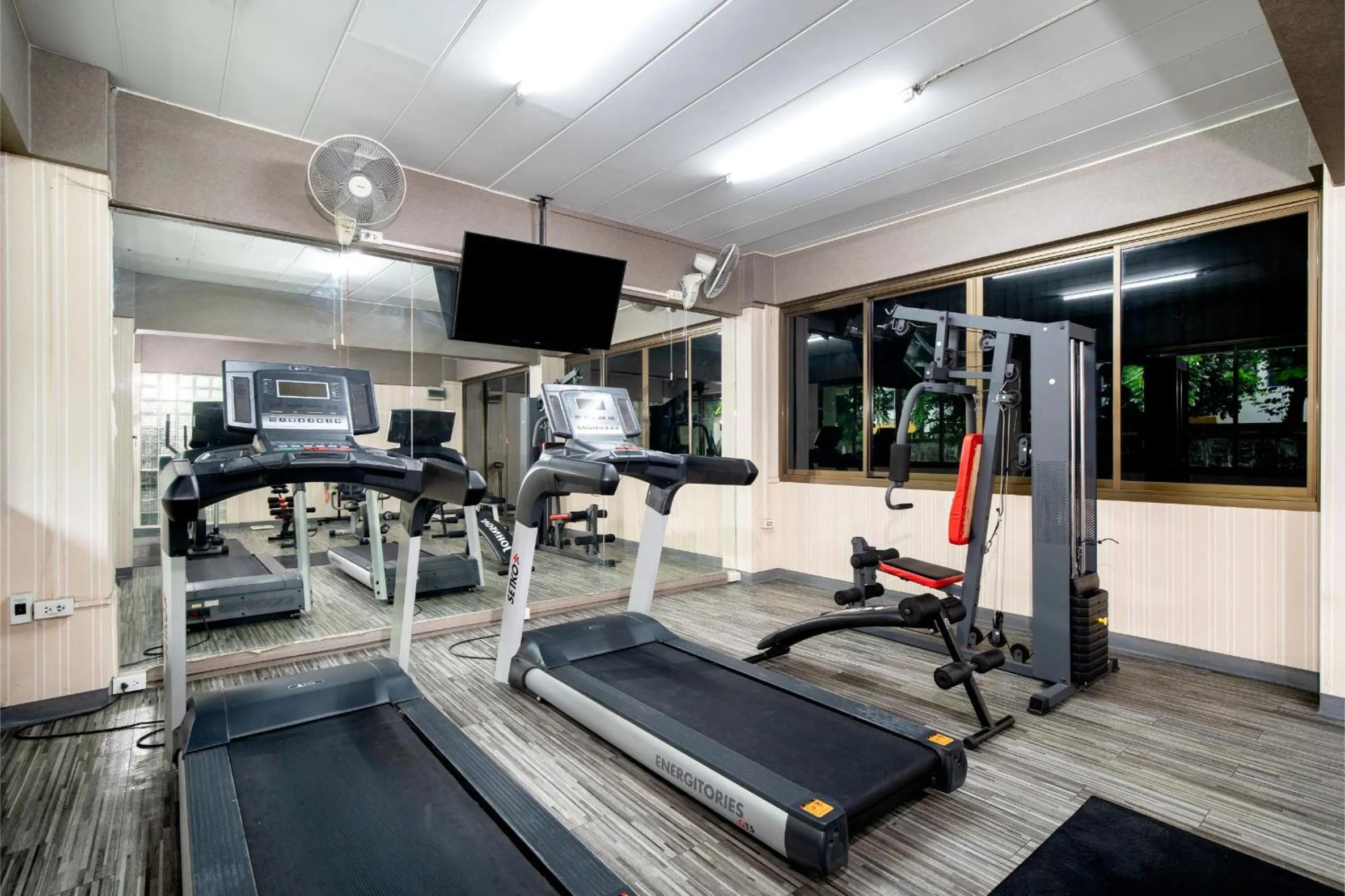Fitness centre/facilities in P-Park Hotel Bangkok