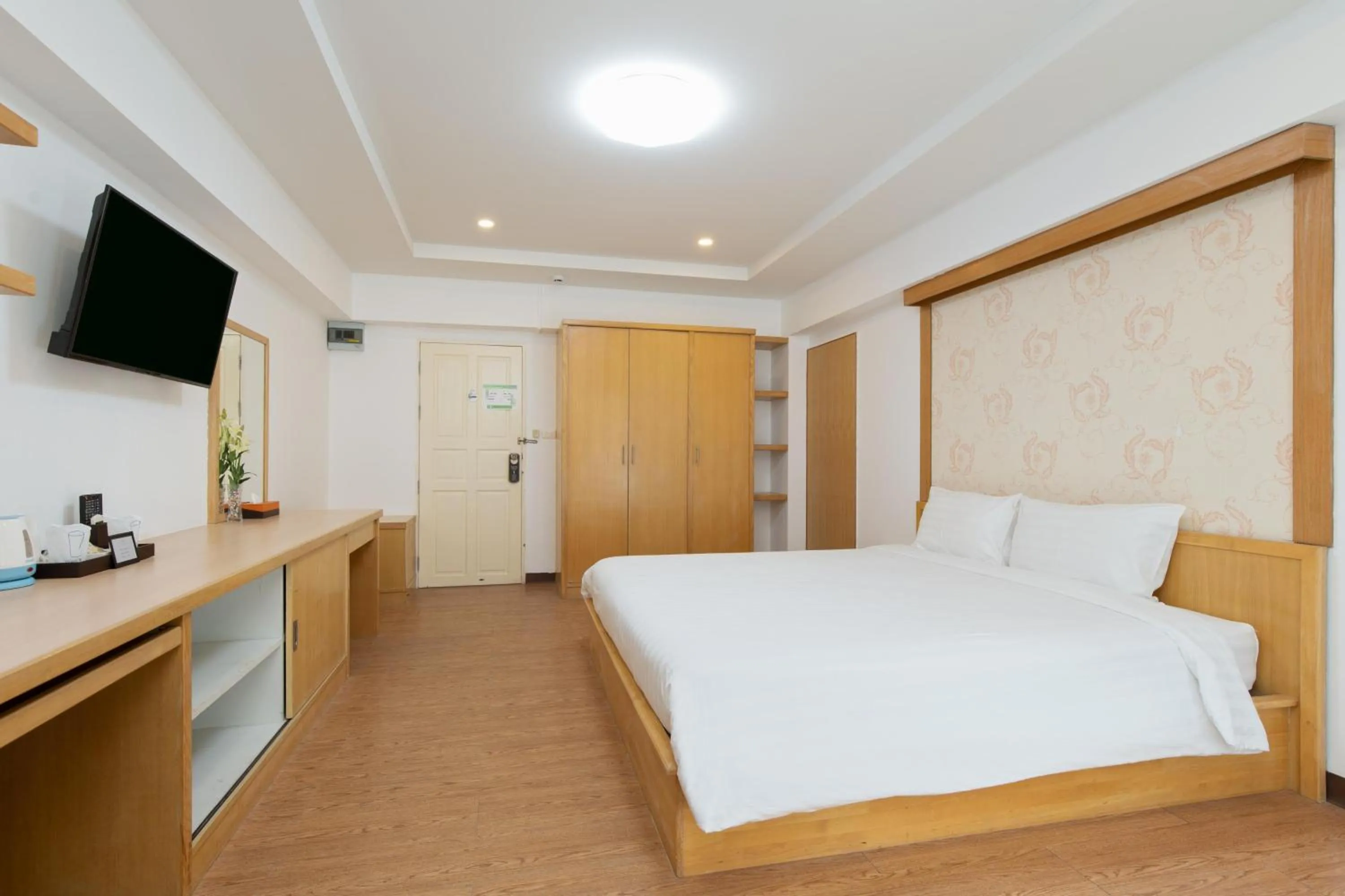 Bed in P-Park Hotel Bangkok