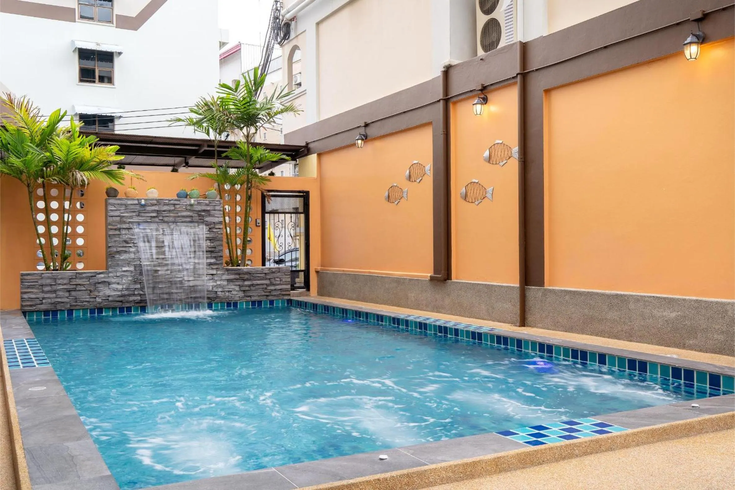 Swimming pool in P-Park Hotel Bangkok