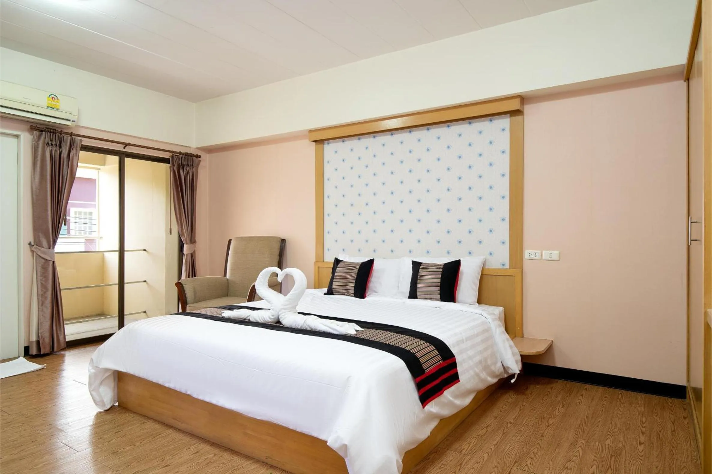 Bedroom, Bed in P-Park Hotel Bangkok