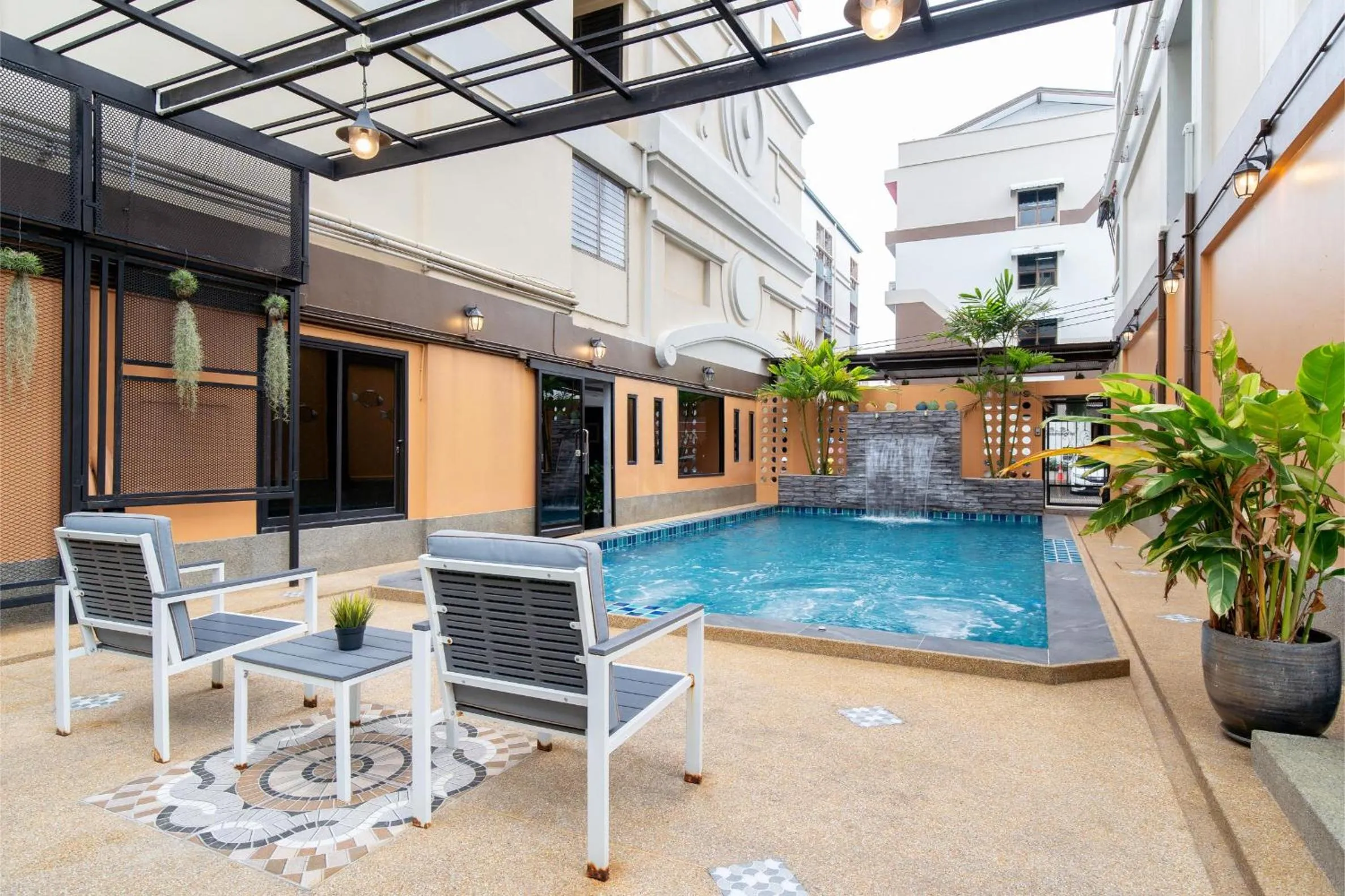 Swimming pool in P-Park Hotel Bangkok