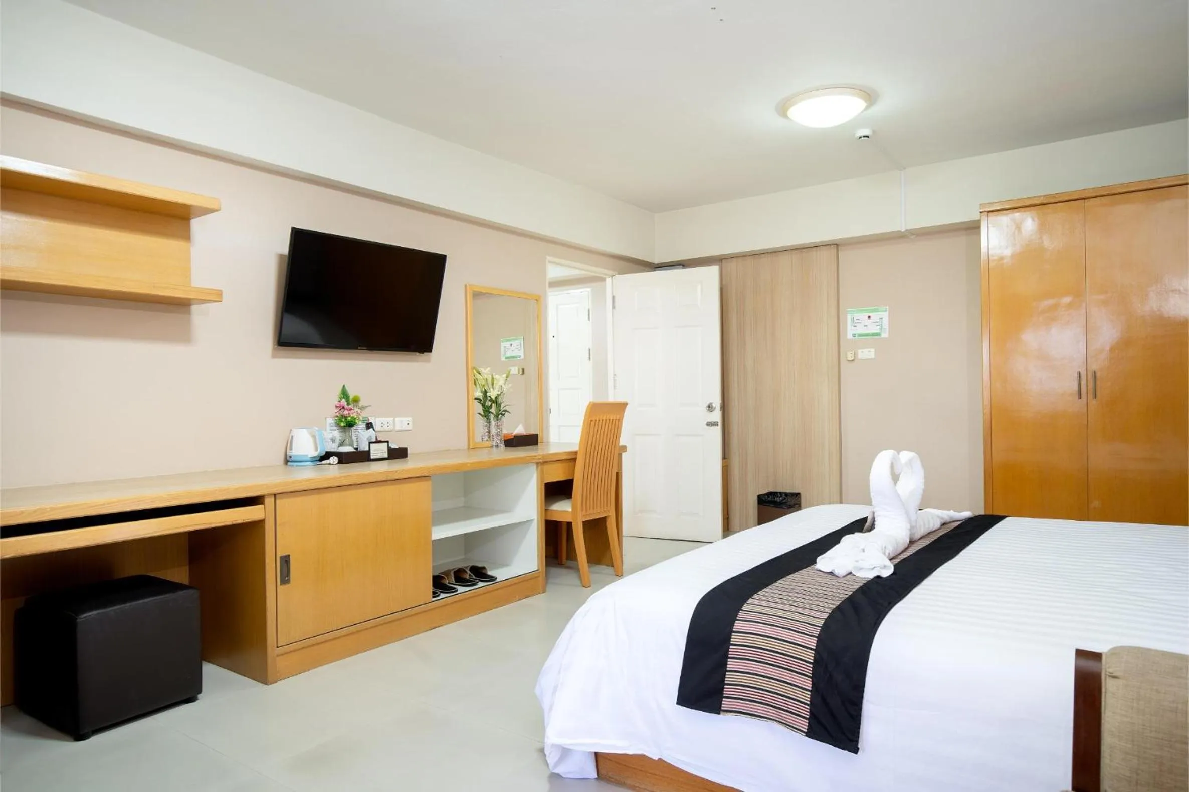 Bed in P-Park Hotel Bangkok