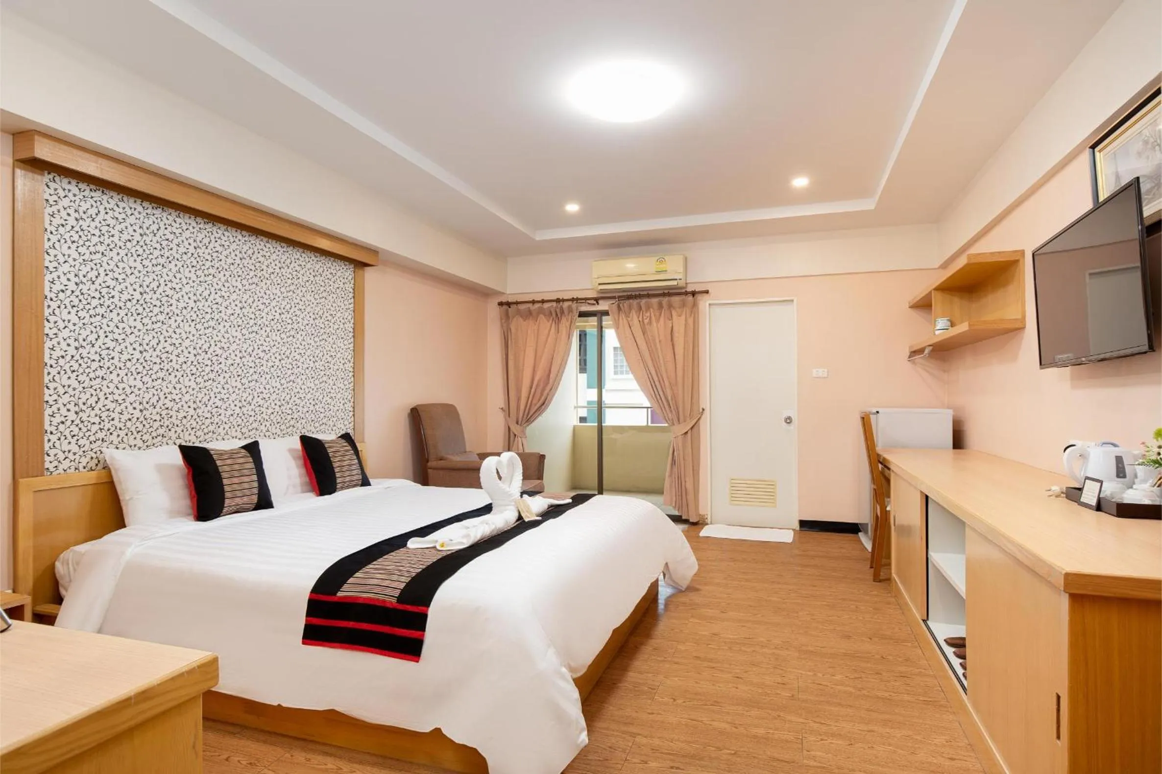 Bed in P-Park Hotel Bangkok