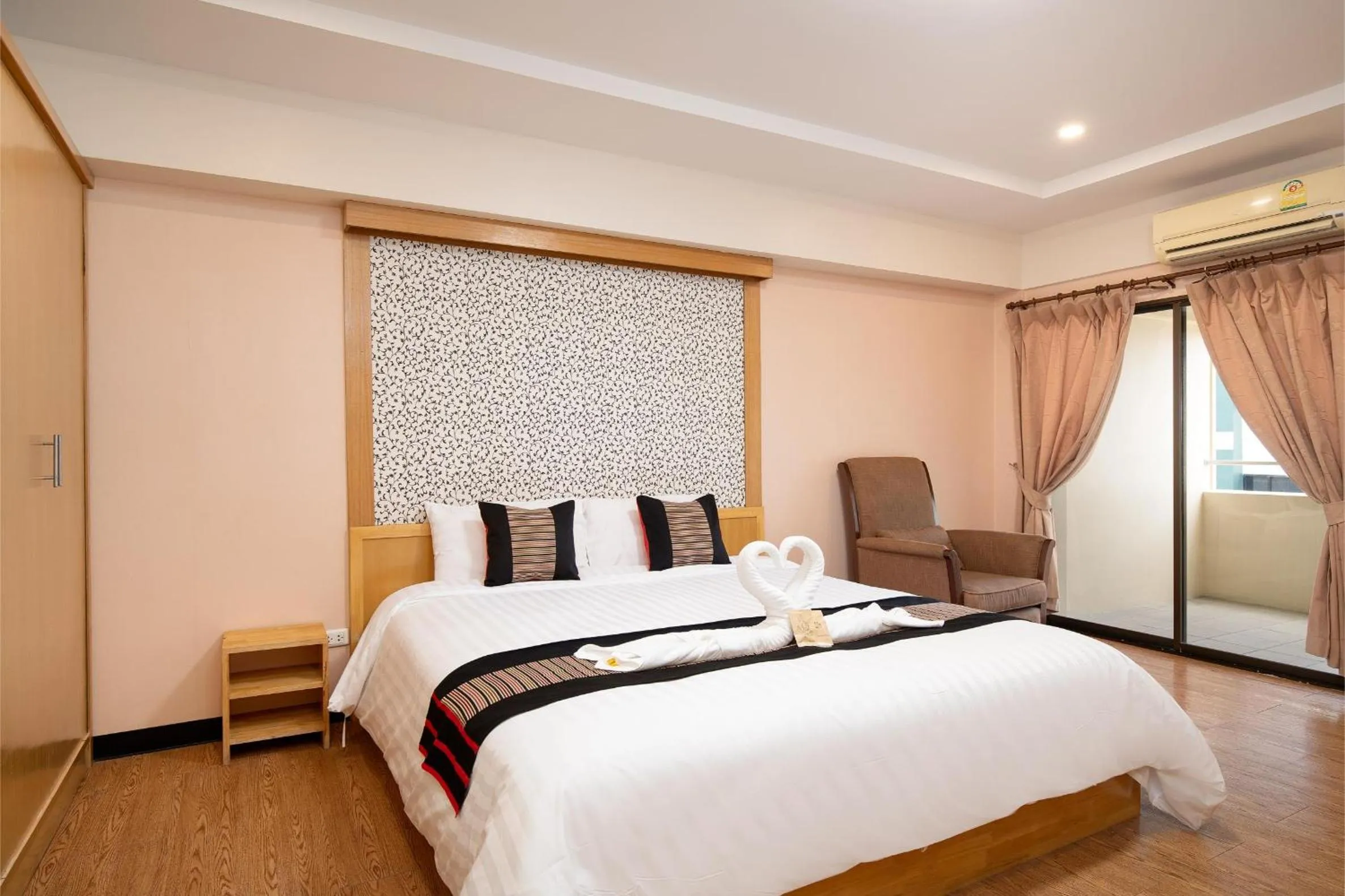 Bed in P-Park Hotel Bangkok