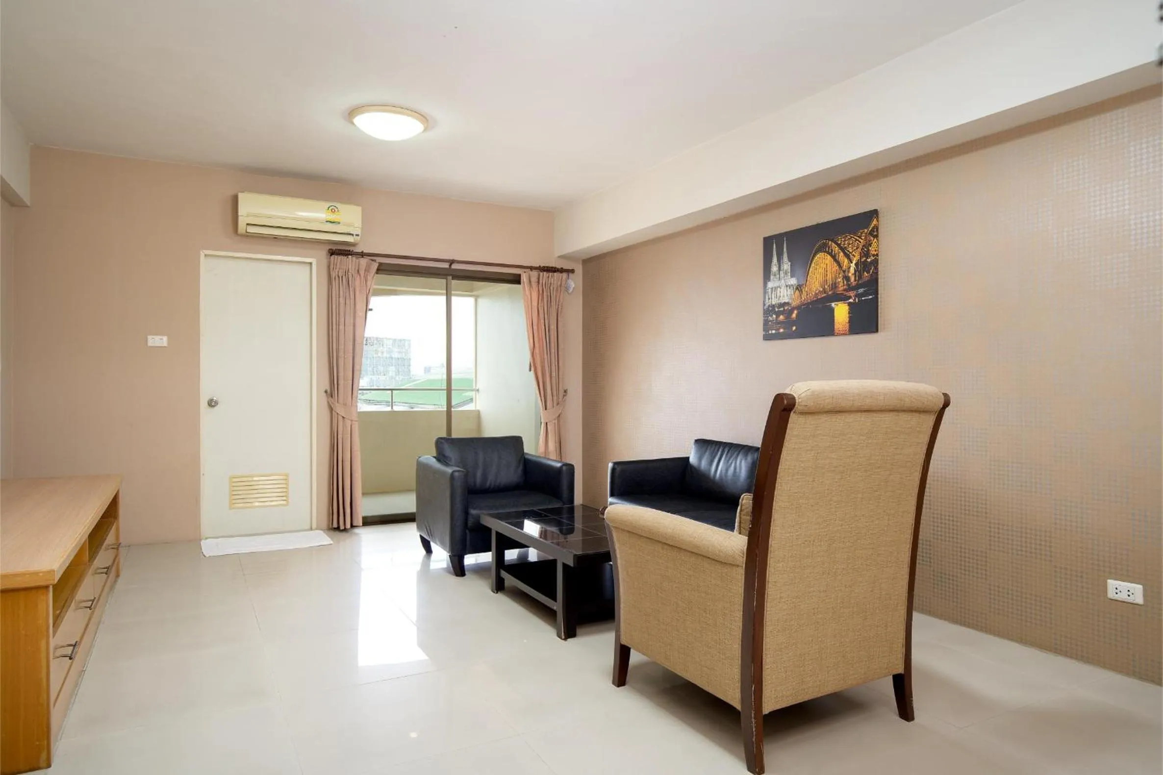 Living room in P-Park Hotel Bangkok