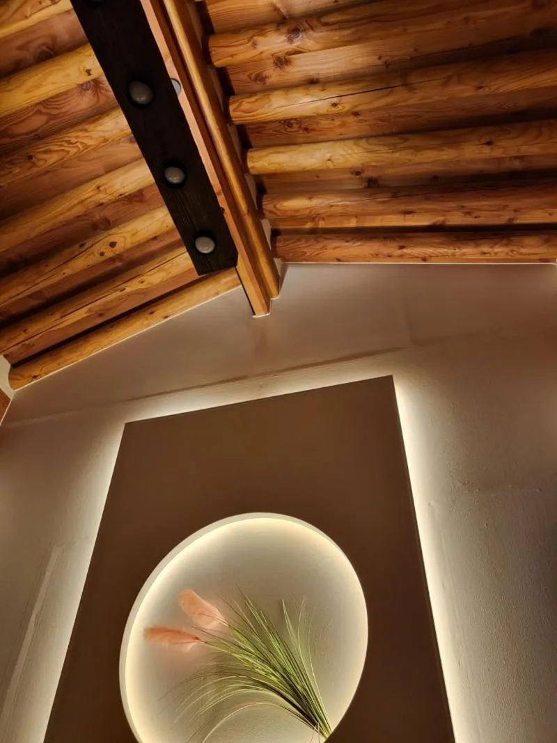 Decorative detail in Gyeongju Hwarangroo