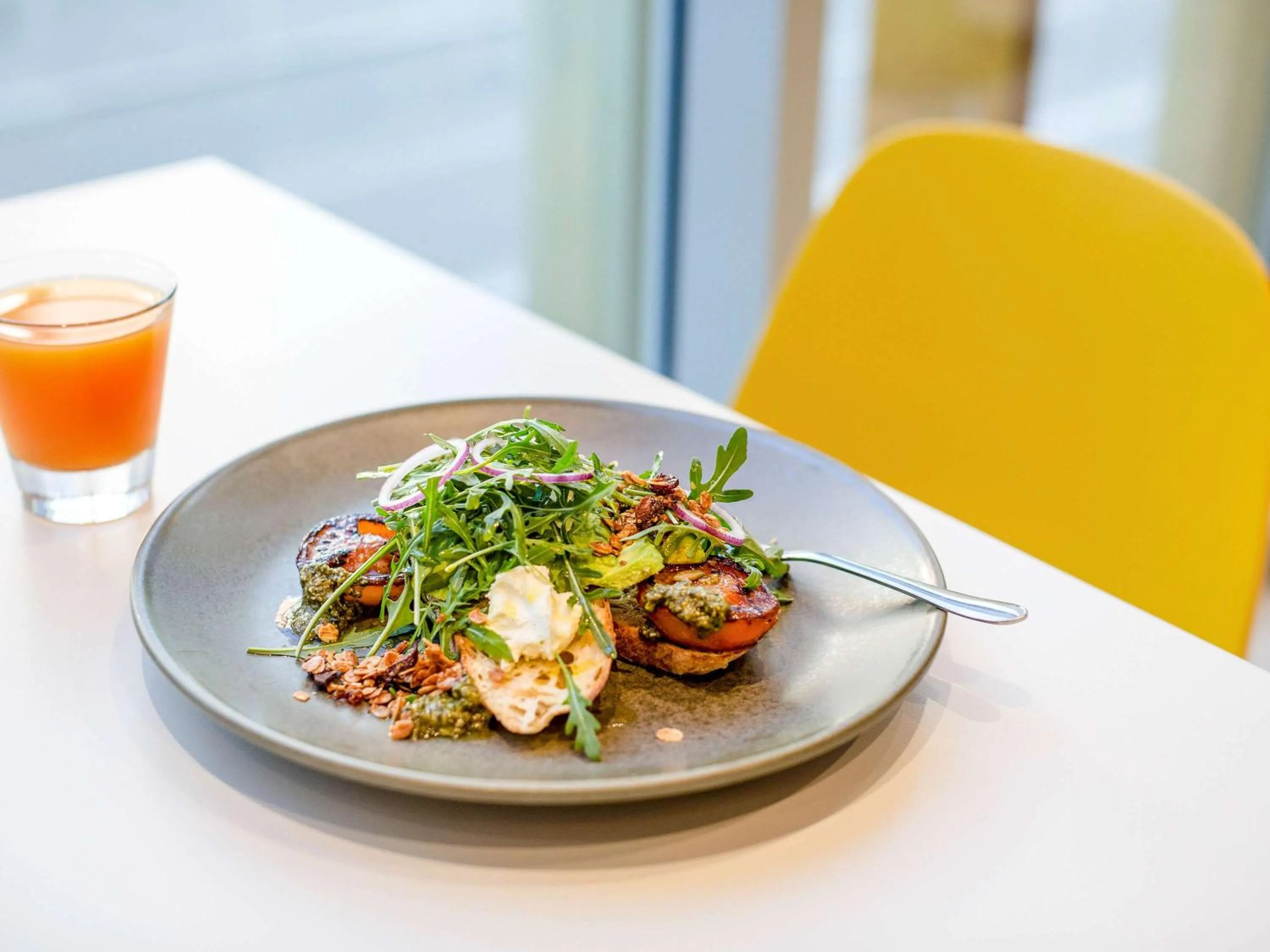 Restaurant/places to eat in ibis Styles East Perth