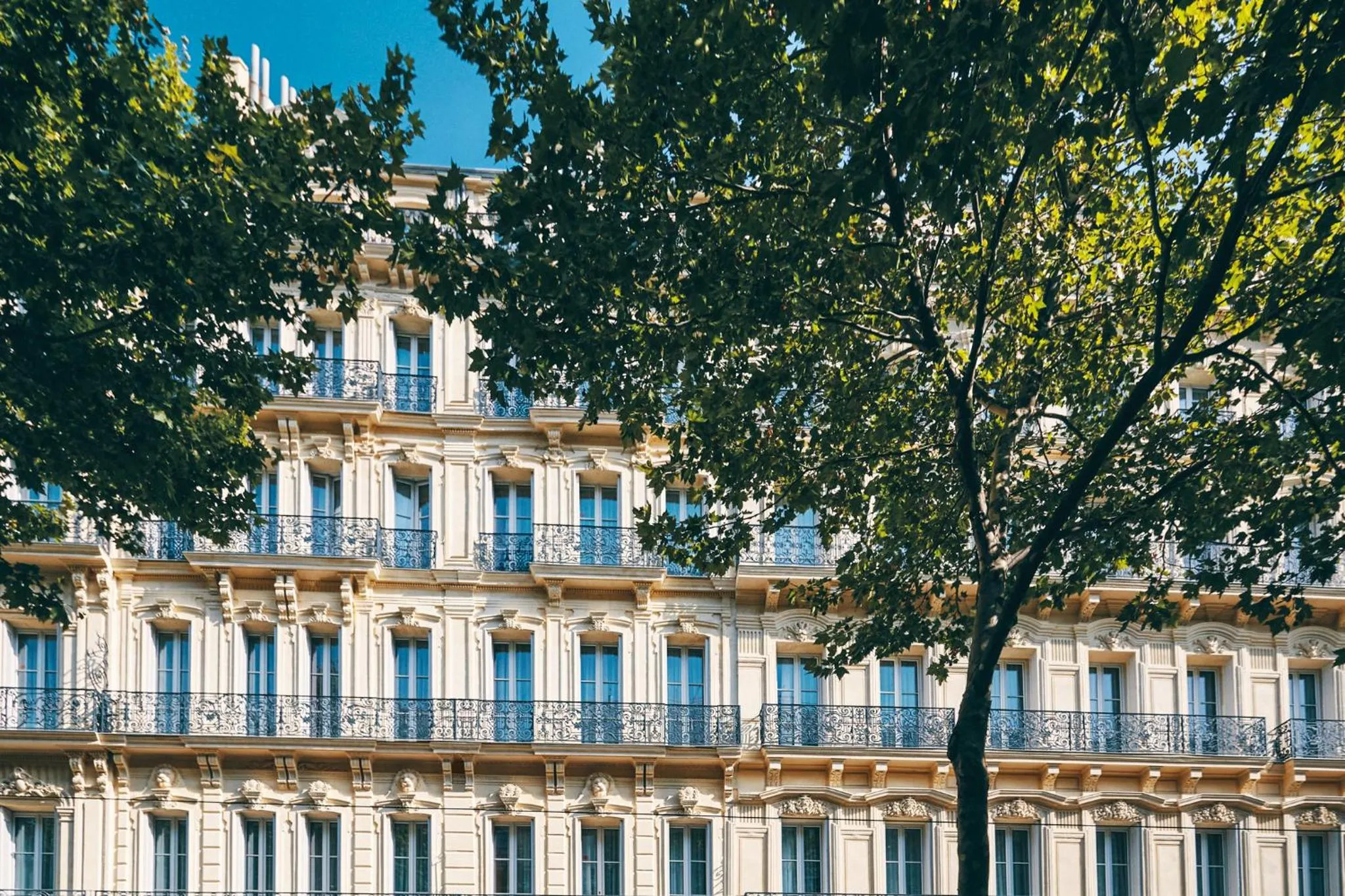 Street view in Mercure Marseille Canebière Vieux-Port
