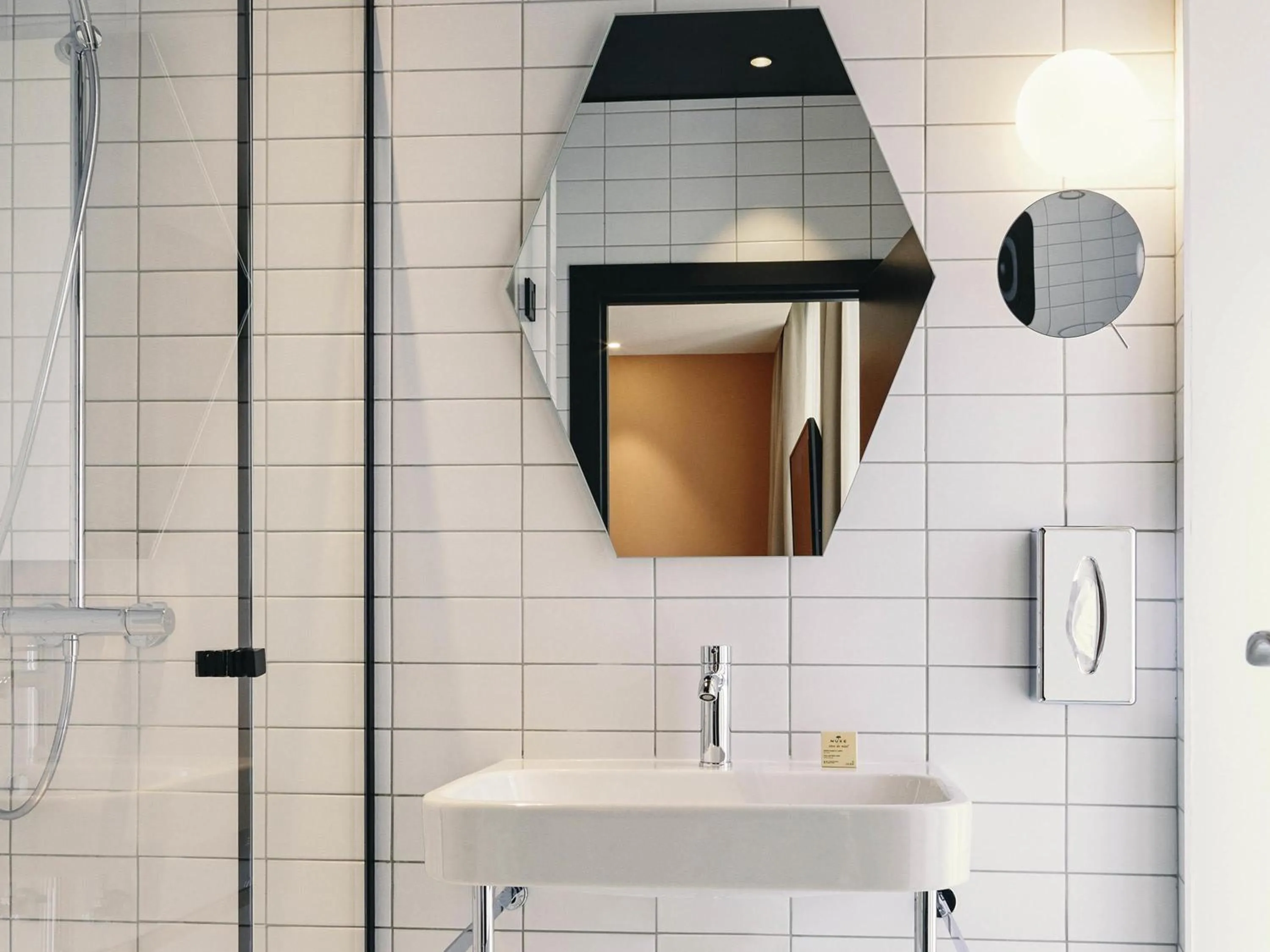 Bedroom in Mercure Marseille Canebière Vieux-Port