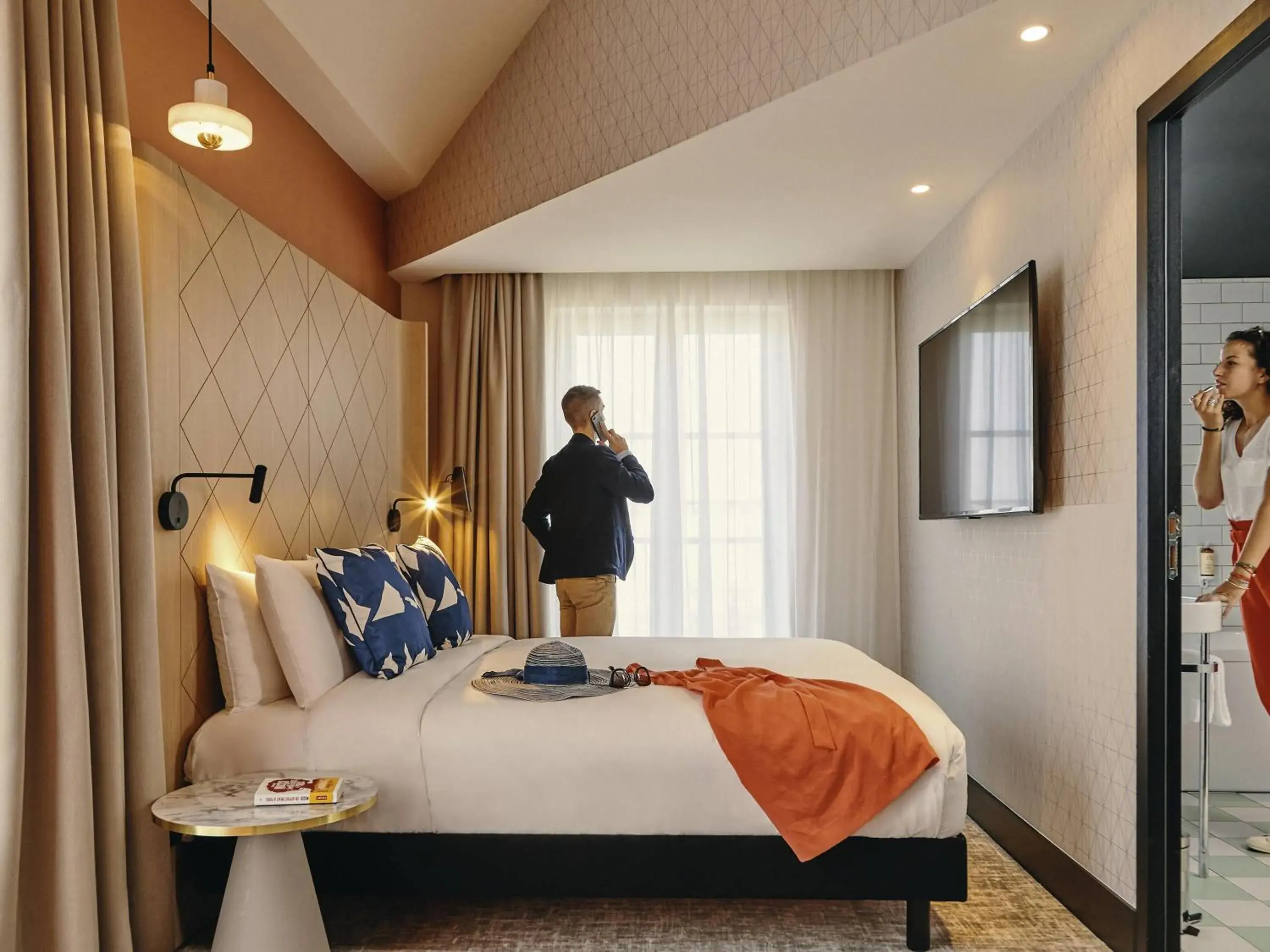 Superior Family Suite with Double Bed and Double Sofa Bed in Mercure Marseille Canebière Vieux-Port Superior Family Suite with Double Bed and Double Sofa Bed in Mercure Marseille Canebière Vieux-Port