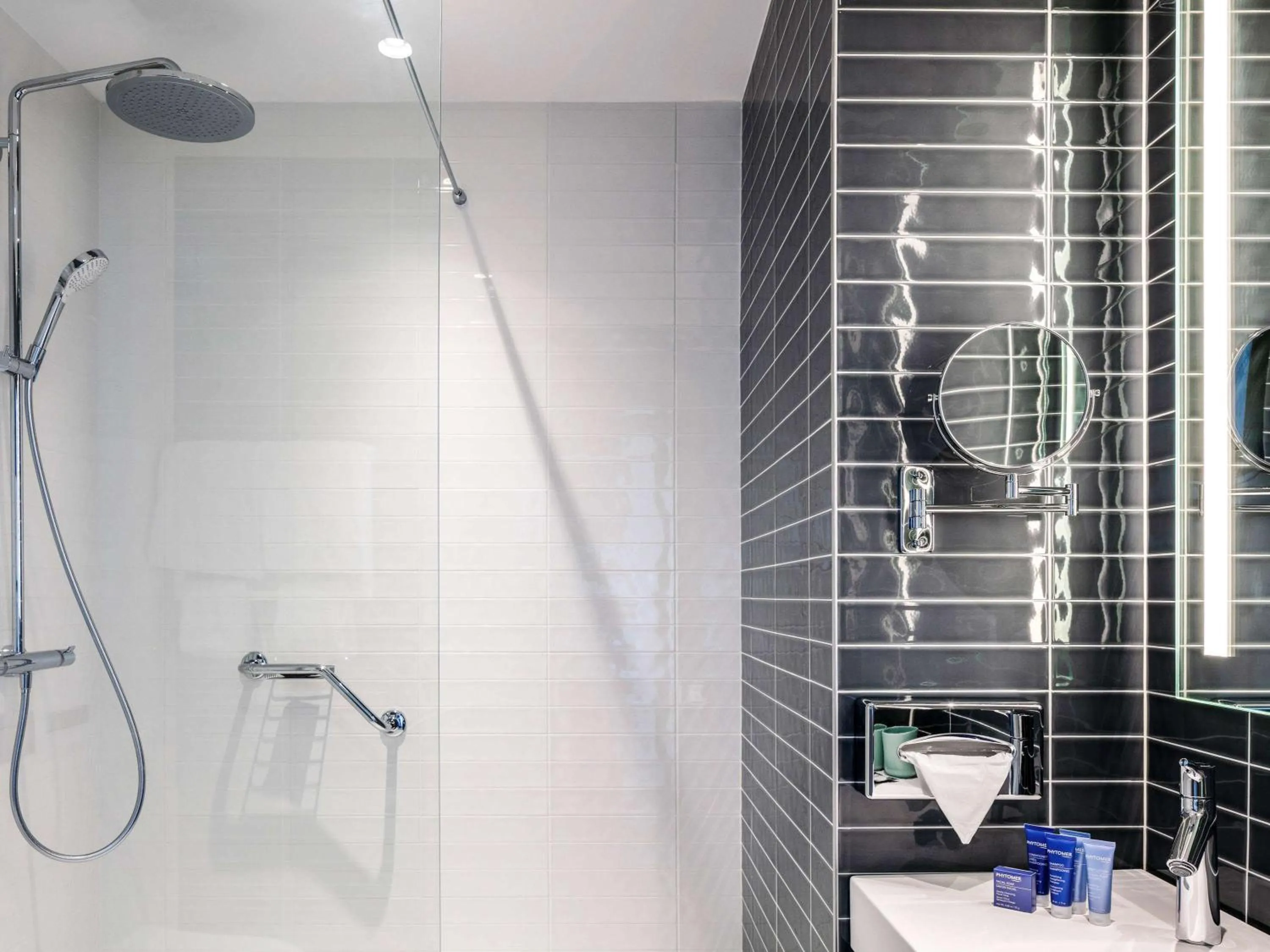 Photo of the whole room in Sainte-Barbe Hotel & Spa Le Conquet - MGallery Collection