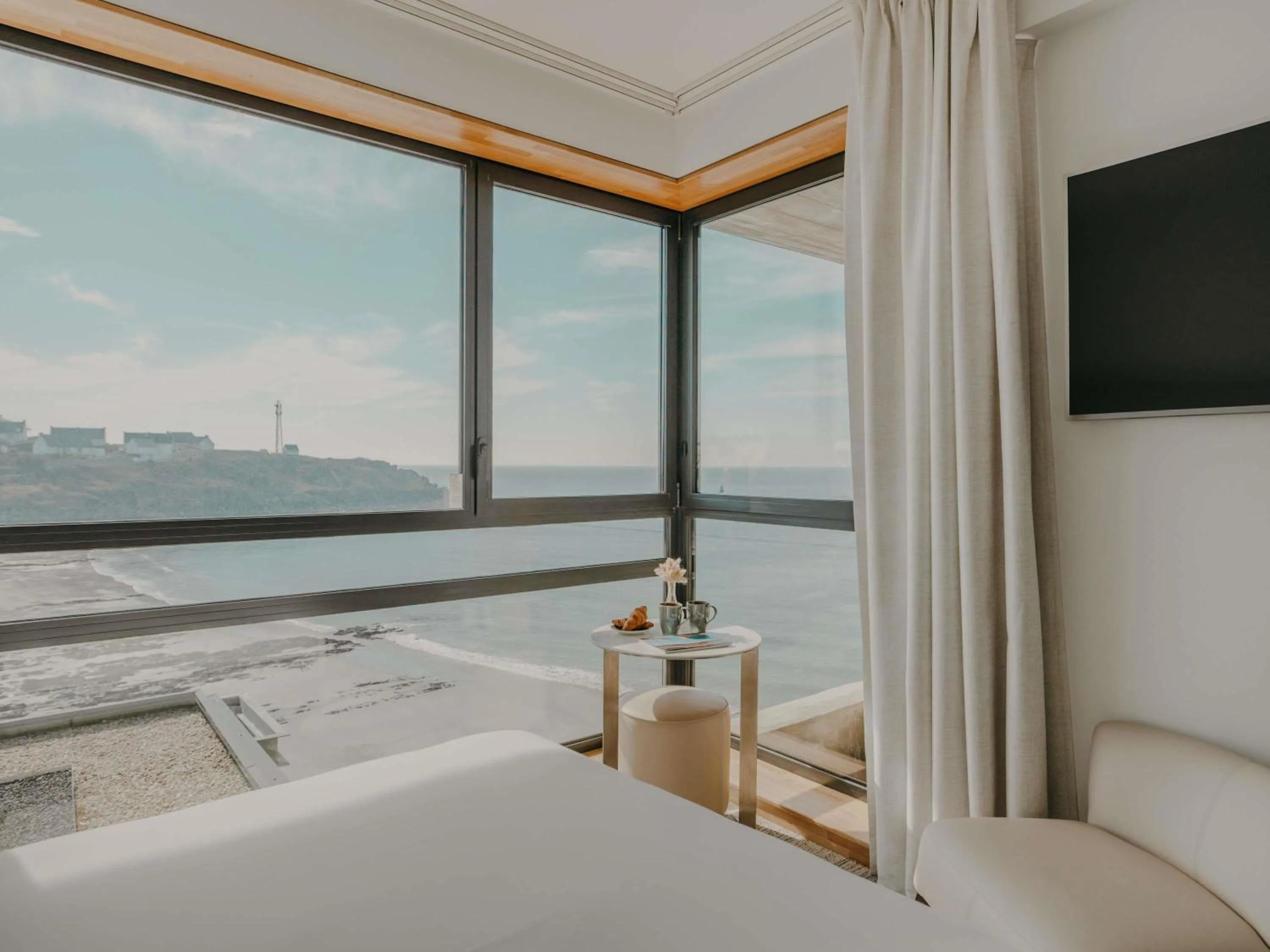 Bedroom, Bed in Sainte-Barbe Hotel & Spa Le Conquet - MGallery Collection