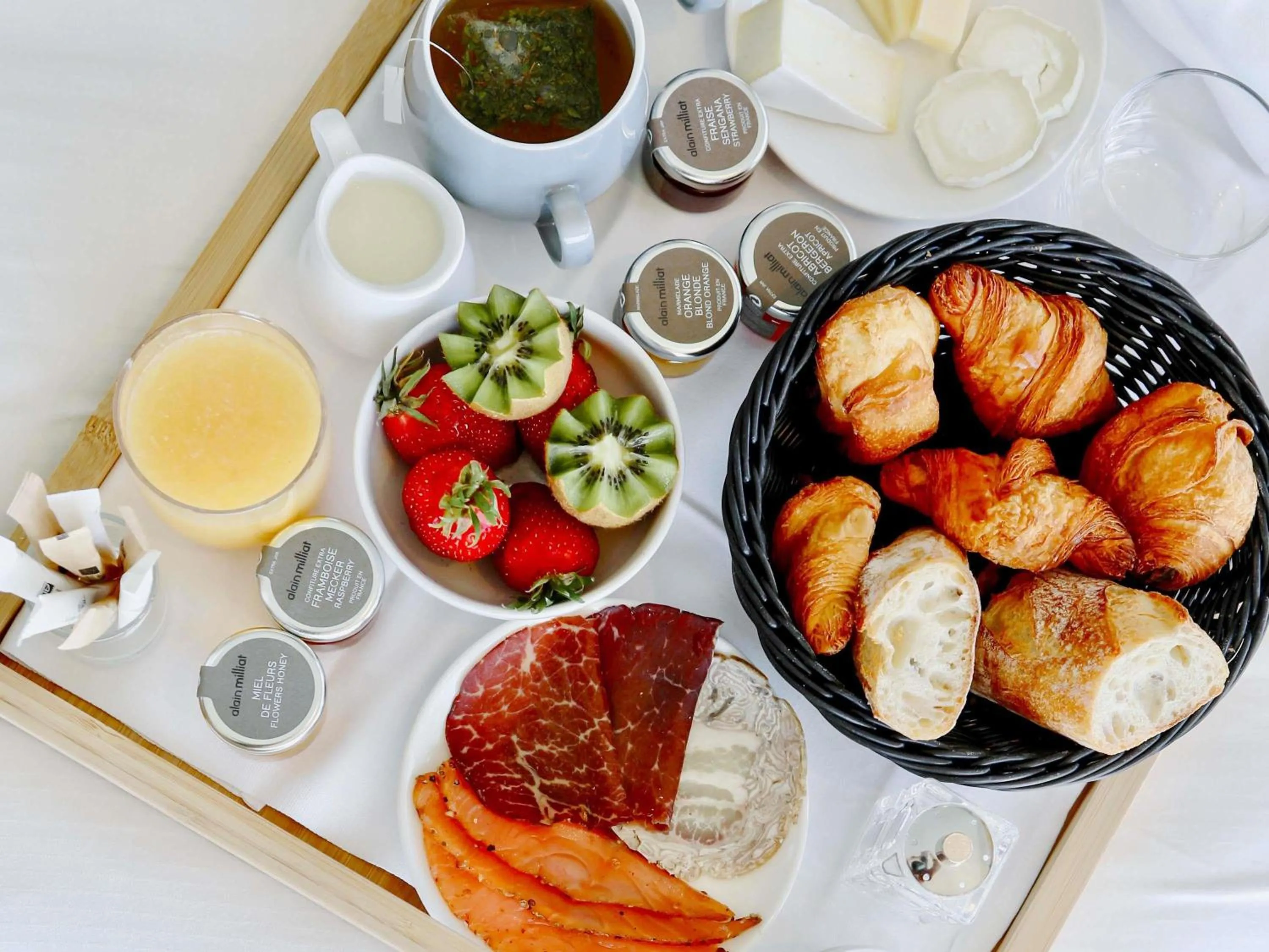 Breakfast in Sainte-Barbe Hotel & Spa Le Conquet - MGallery Collection