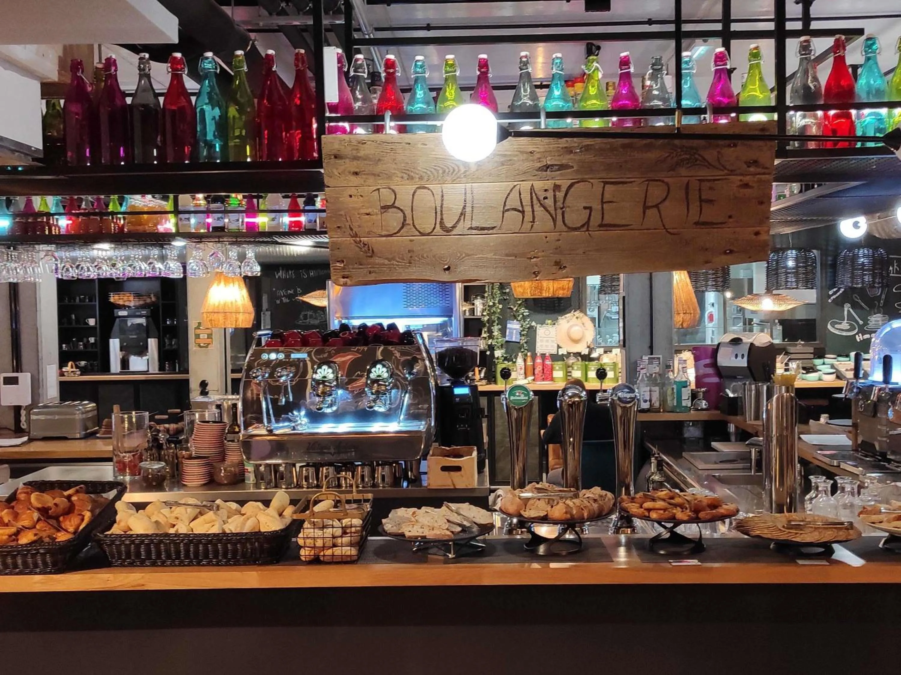 Breakfast in ibis Styles Amiens Centre