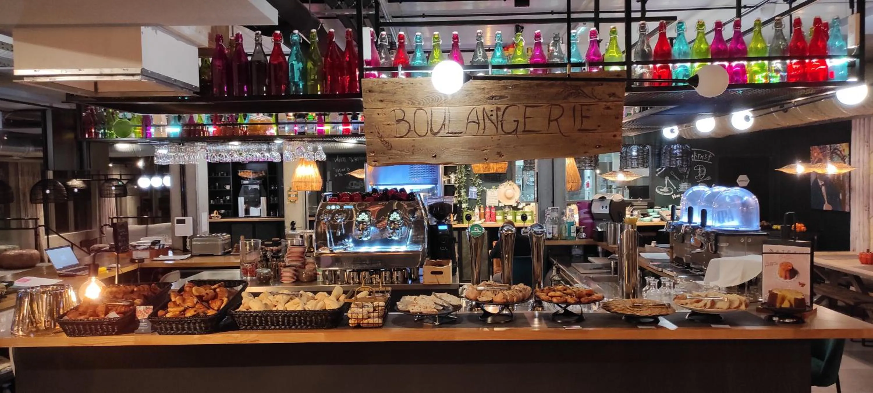 Breakfast in ibis Styles Amiens Centre