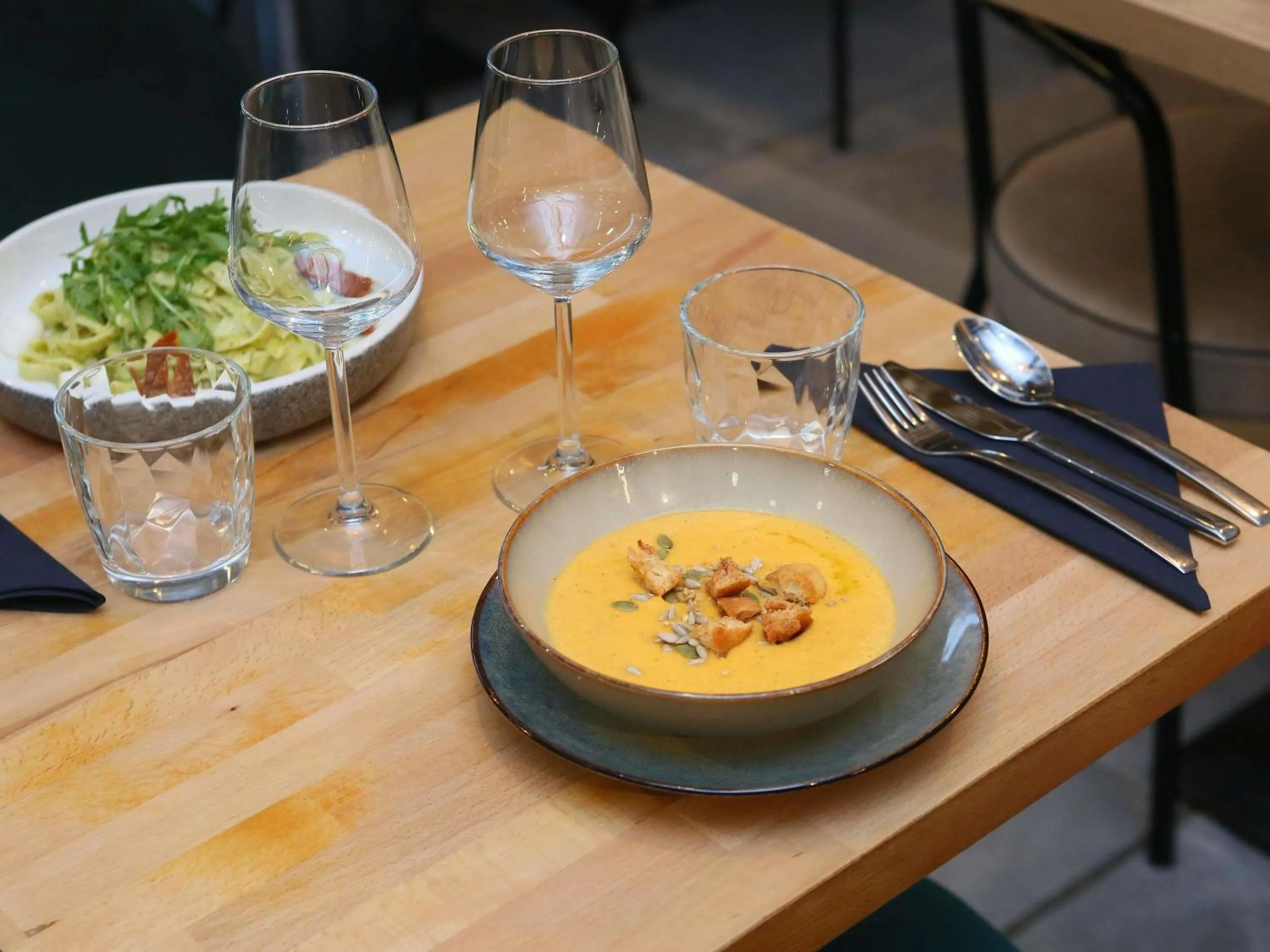 Restaurant/places to eat in ibis Styles Amiens Centre