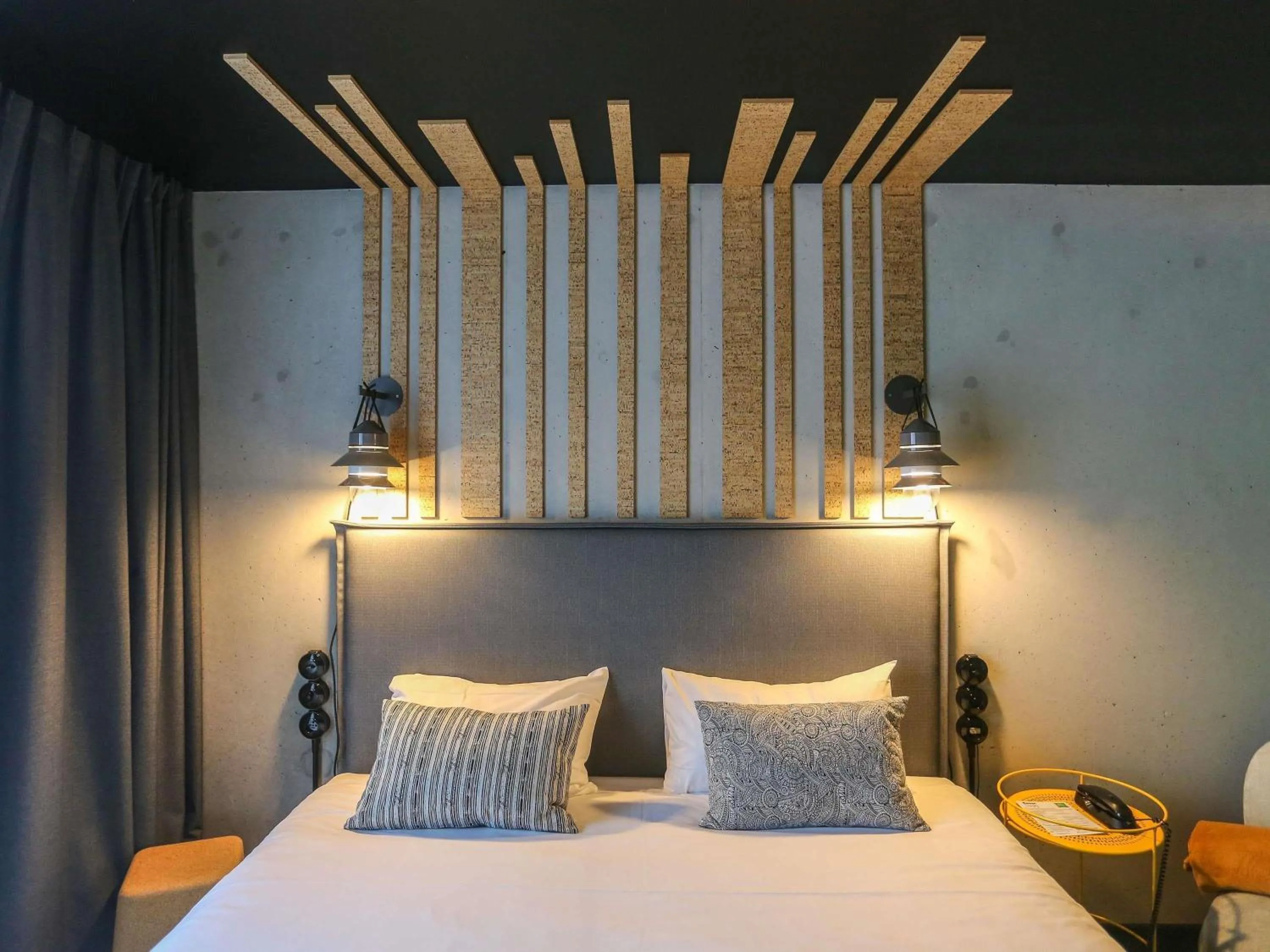 Bedroom, Bed in ibis Styles Amiens Centre