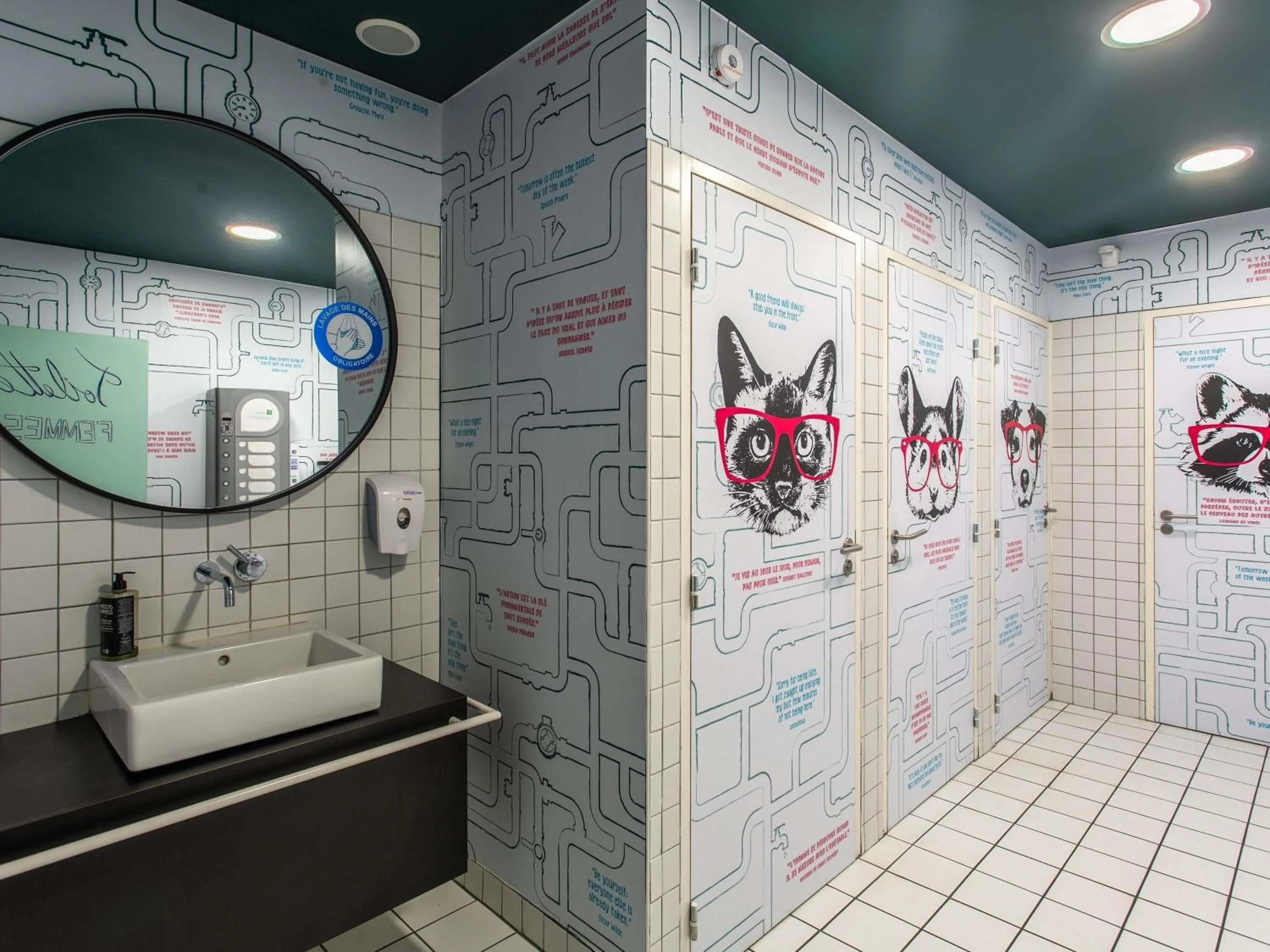 Lounge or bar in ibis Styles Amiens Centre