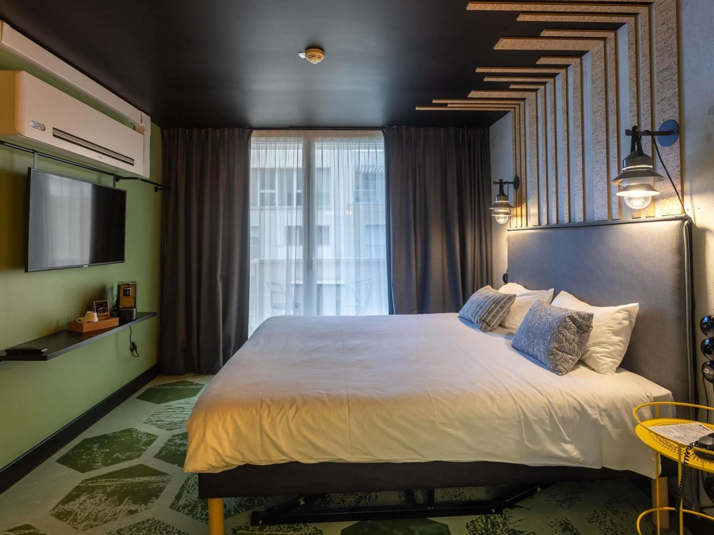 Photo of the whole room, Bed in ibis Styles Amiens Centre