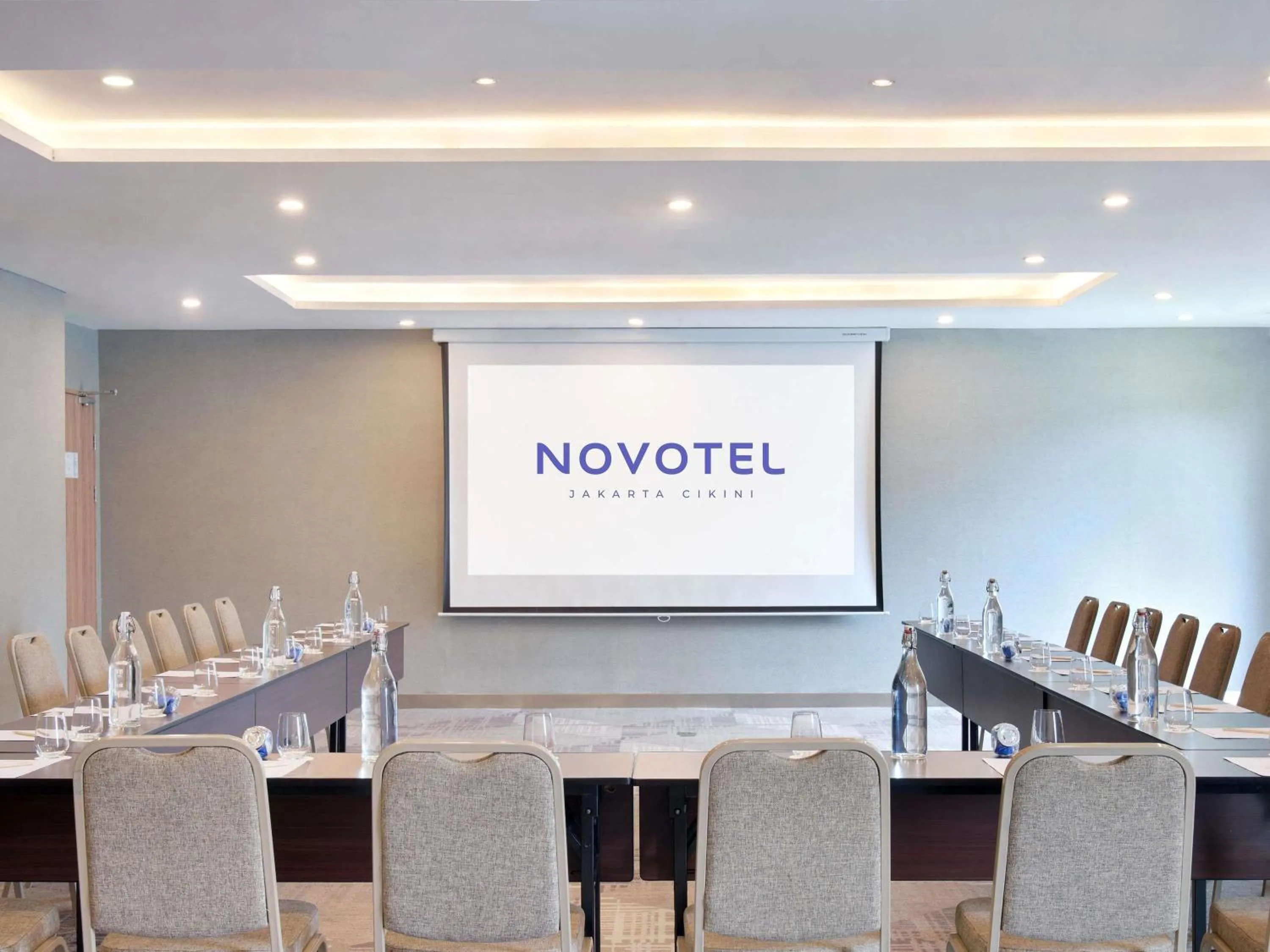 Meeting/conference room in Novotel Jakarta Cikini