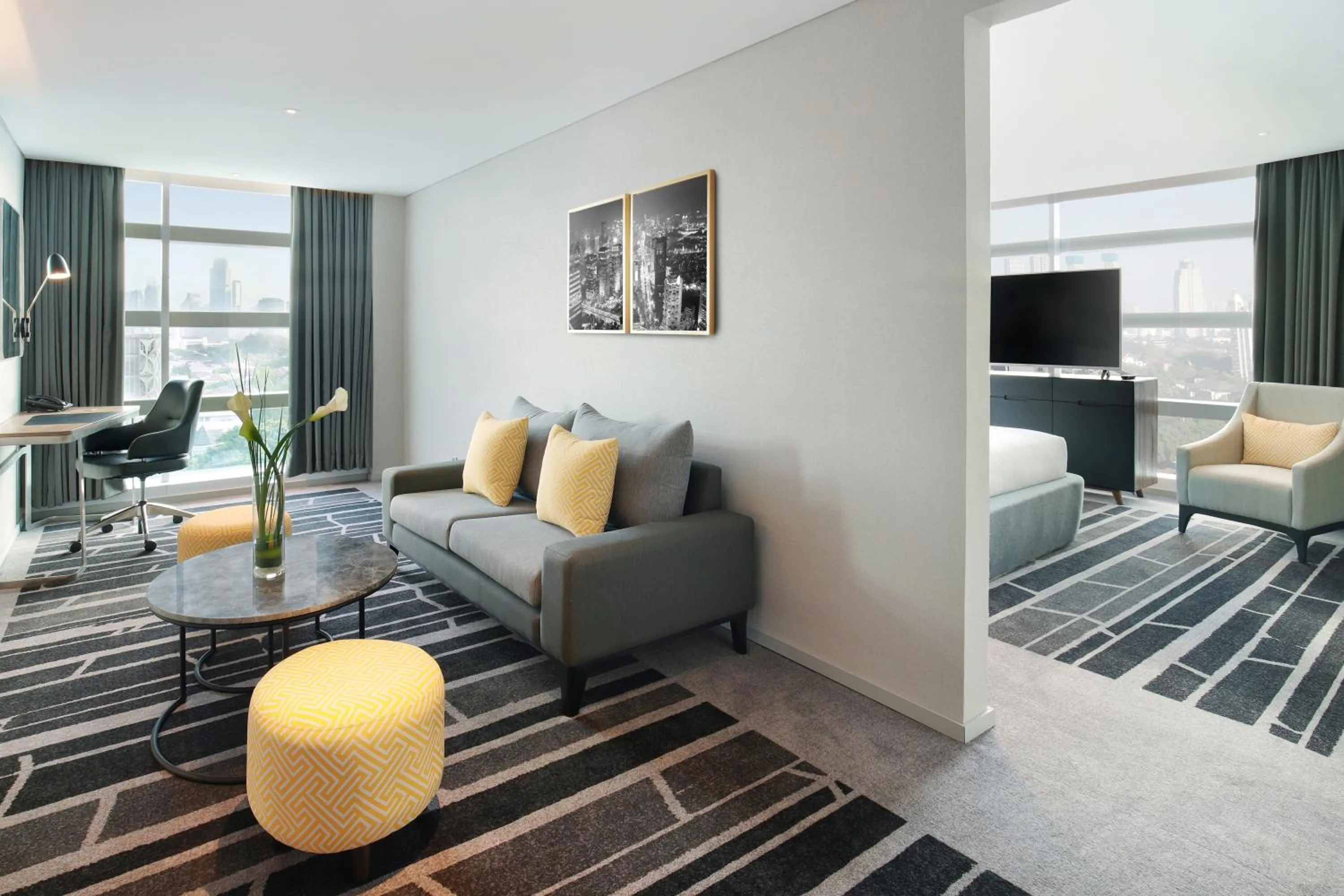 Living room in Novotel Jakarta Cikini