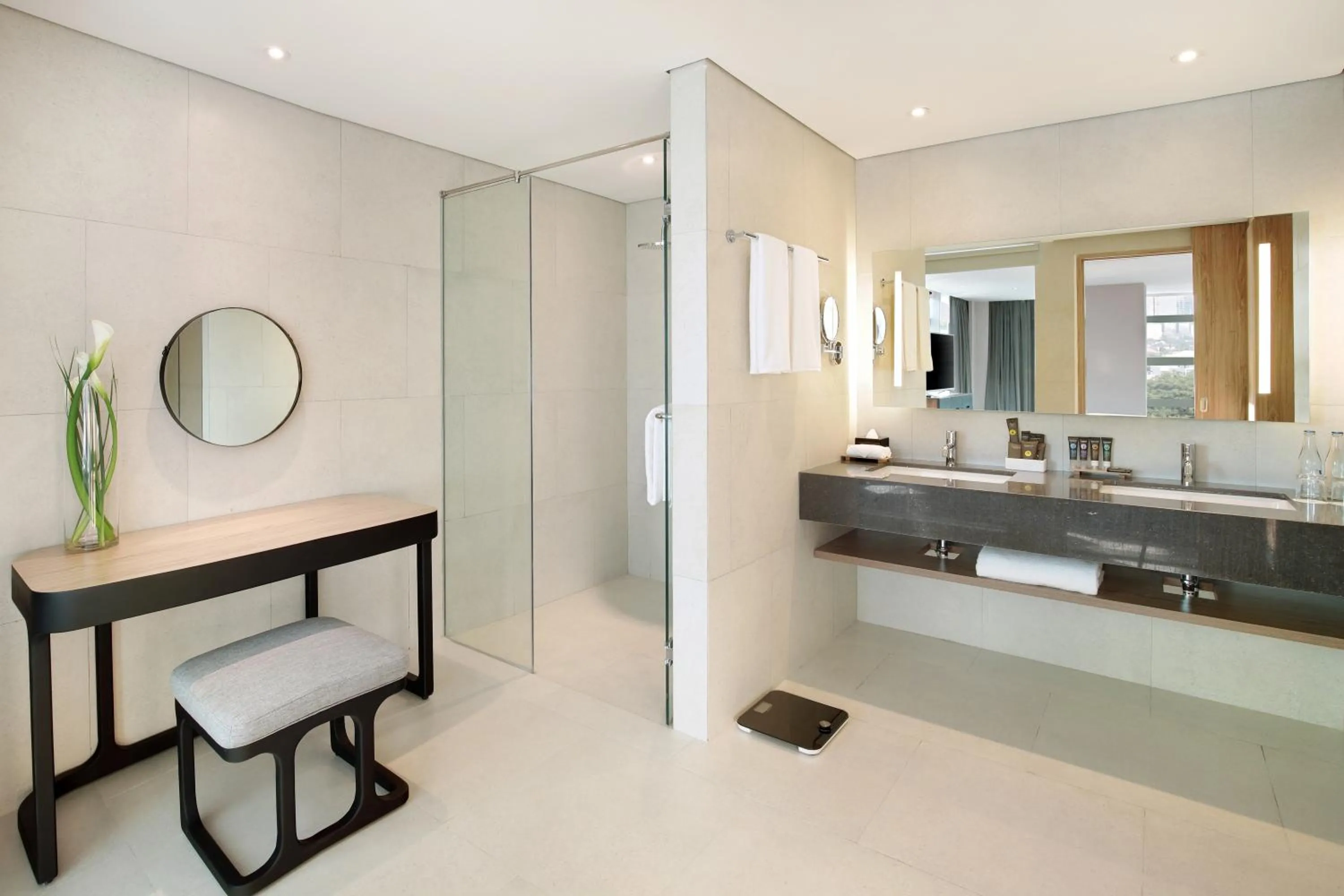 Bathroom in Novotel Jakarta Cikini