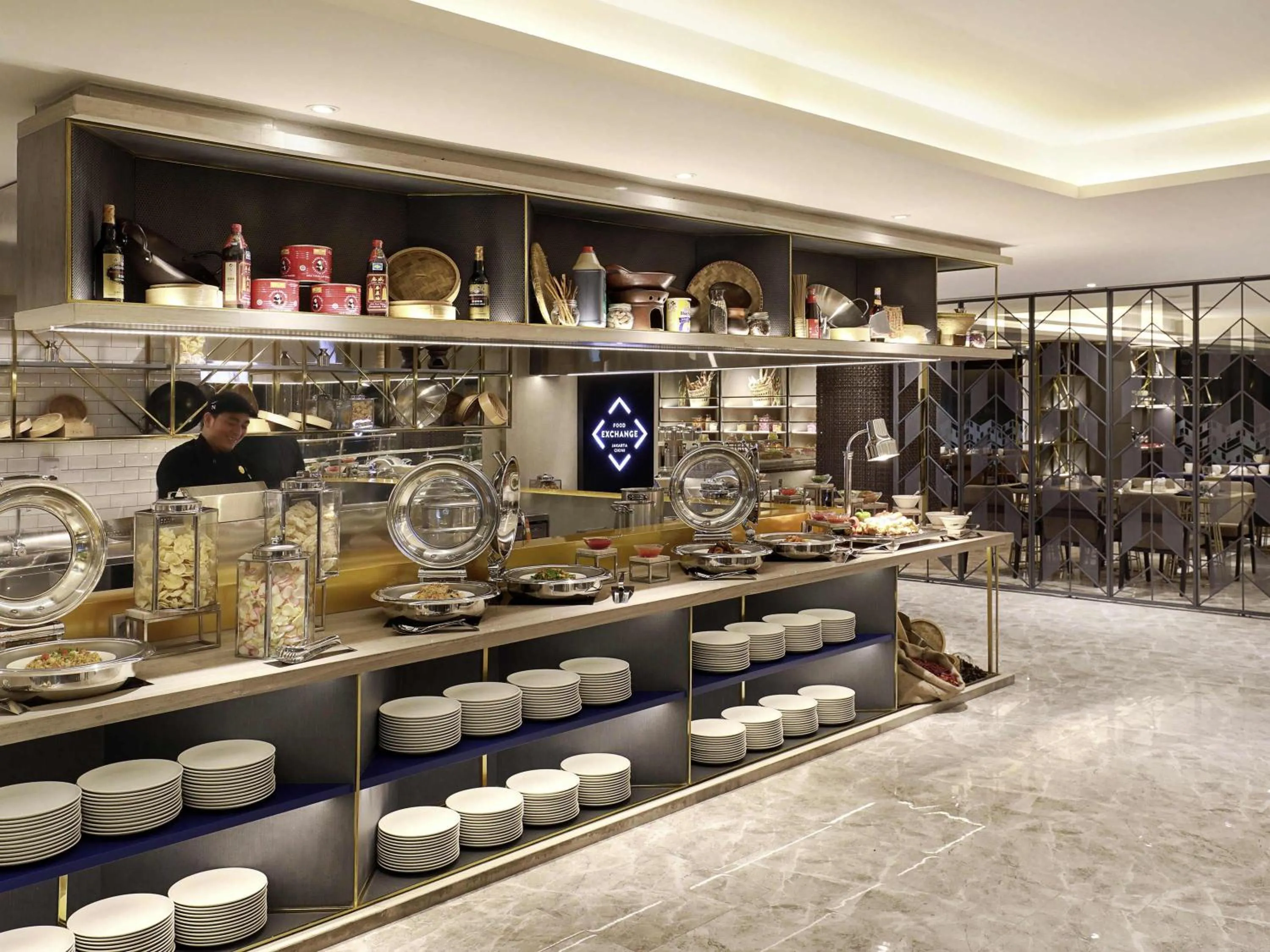 Restaurant/places to eat in Novotel Jakarta Cikini