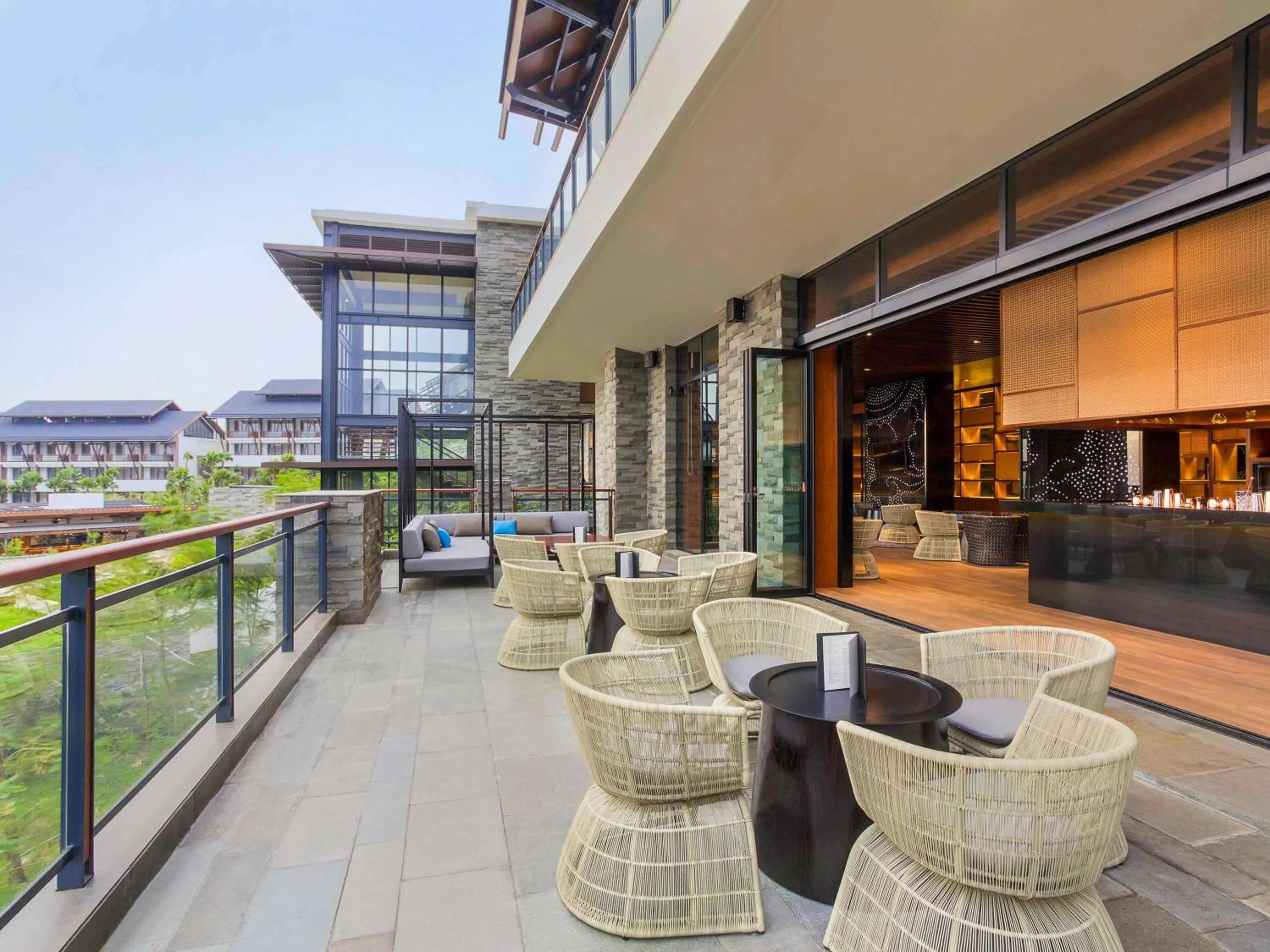 Lounge or bar in Pullman Ciawi Vimala Hills Resort