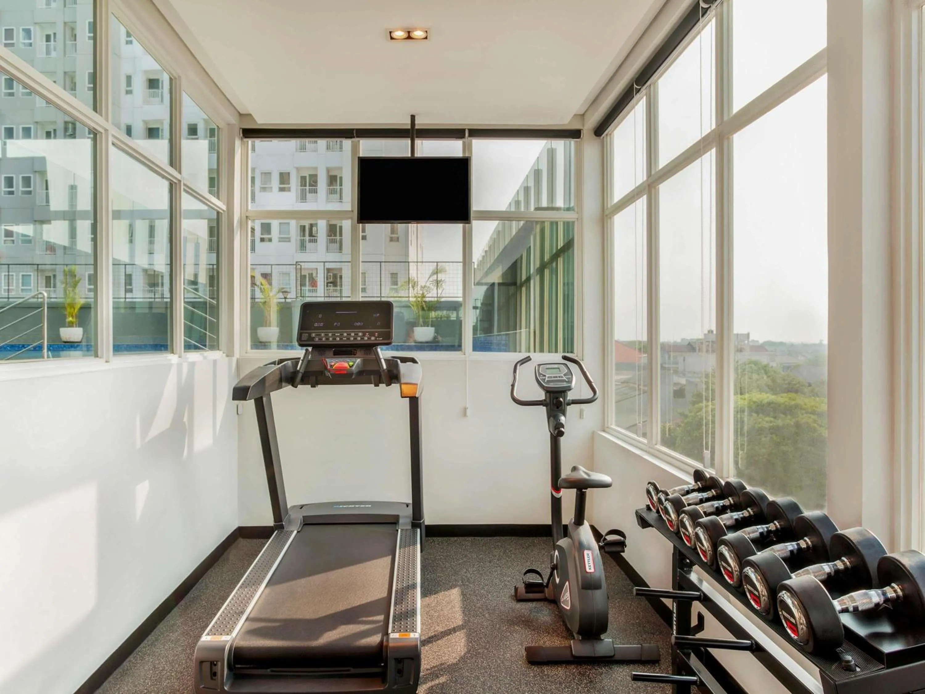 Fitness centre/facilities in ibis Styles Bekasi Jatibening