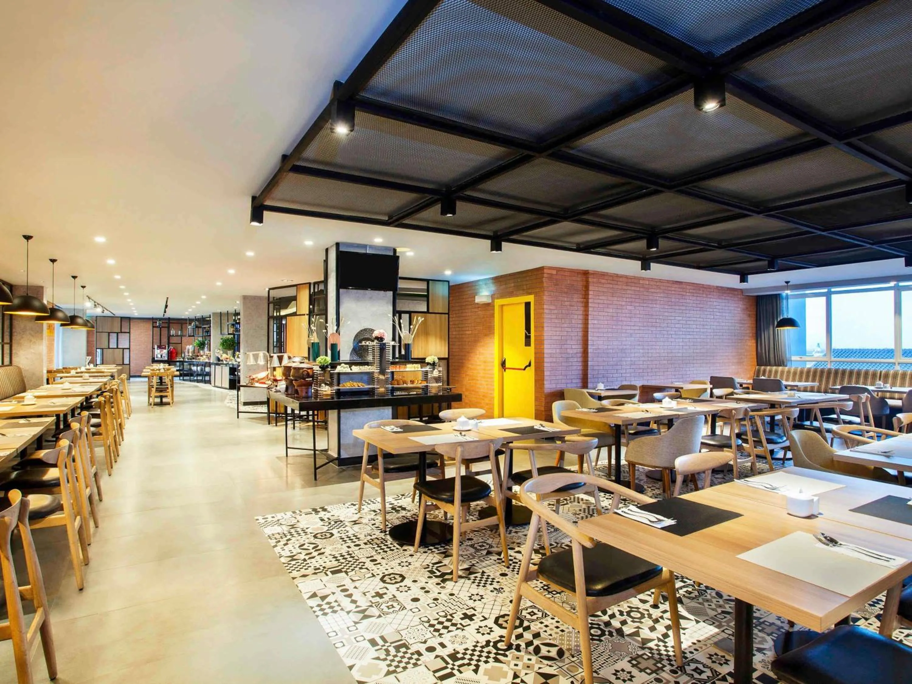 Restaurant/places to eat in ibis Styles Bekasi Jatibening