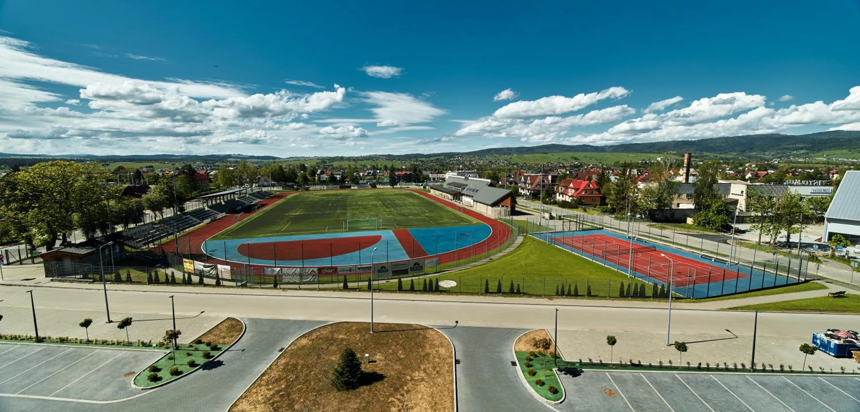 Tennis court in ibis Styles Nowy Targ