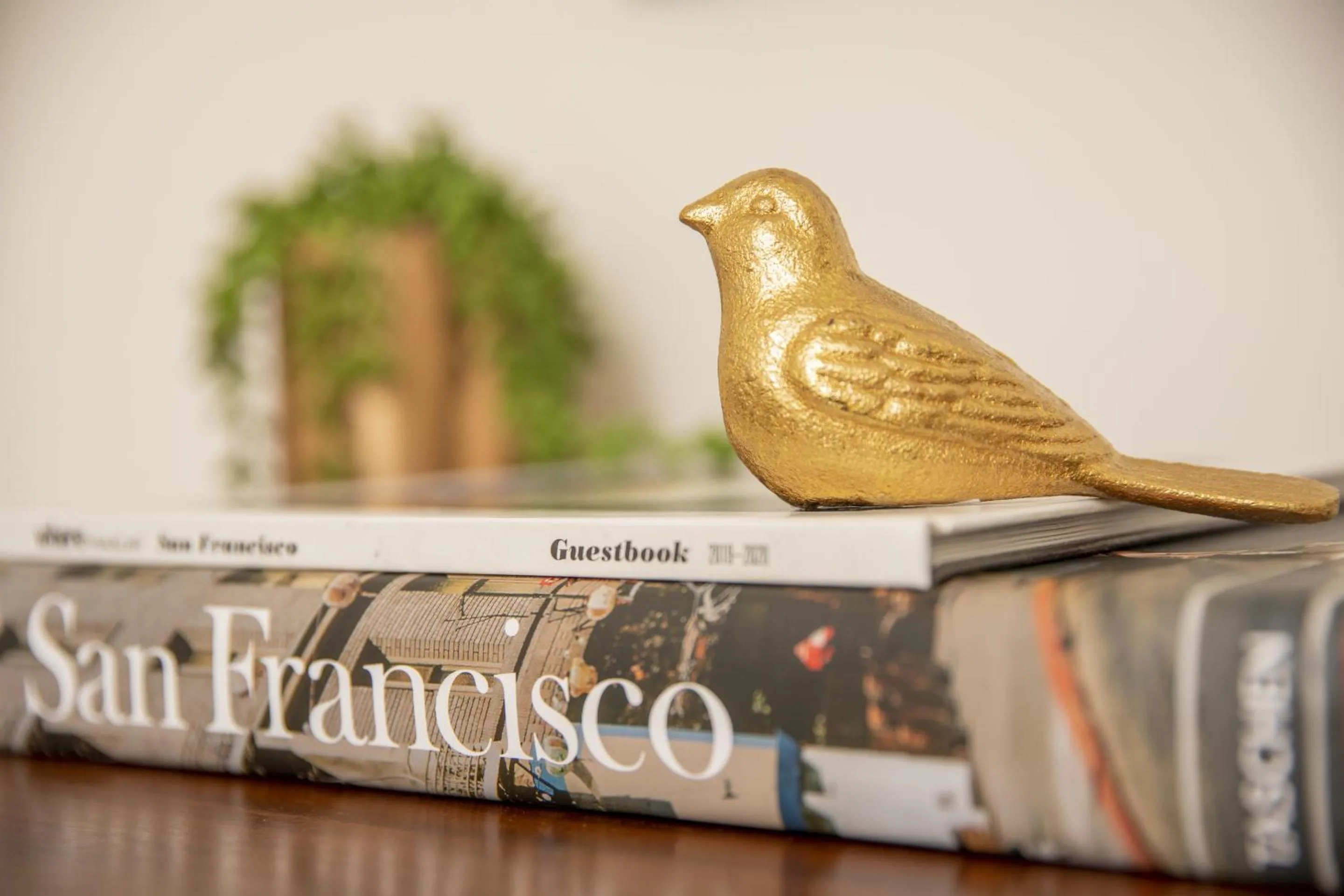 Bedroom in Washington Square Inn