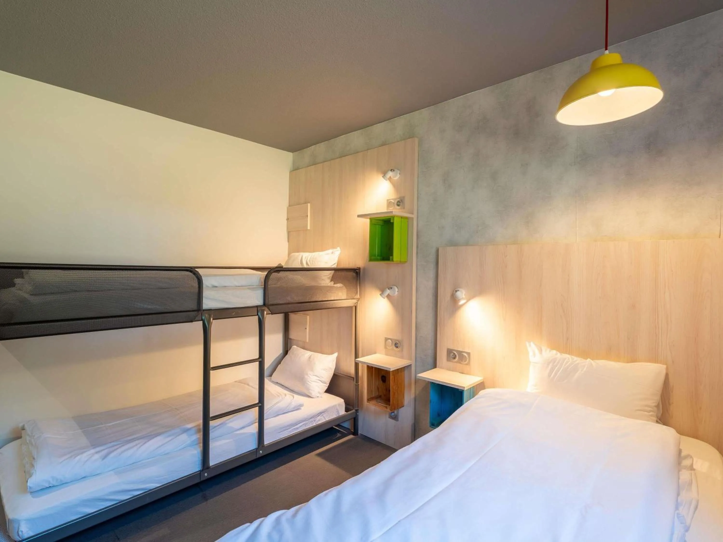 Bedroom, Bed in greet Hotel Bordeaux Aeroport