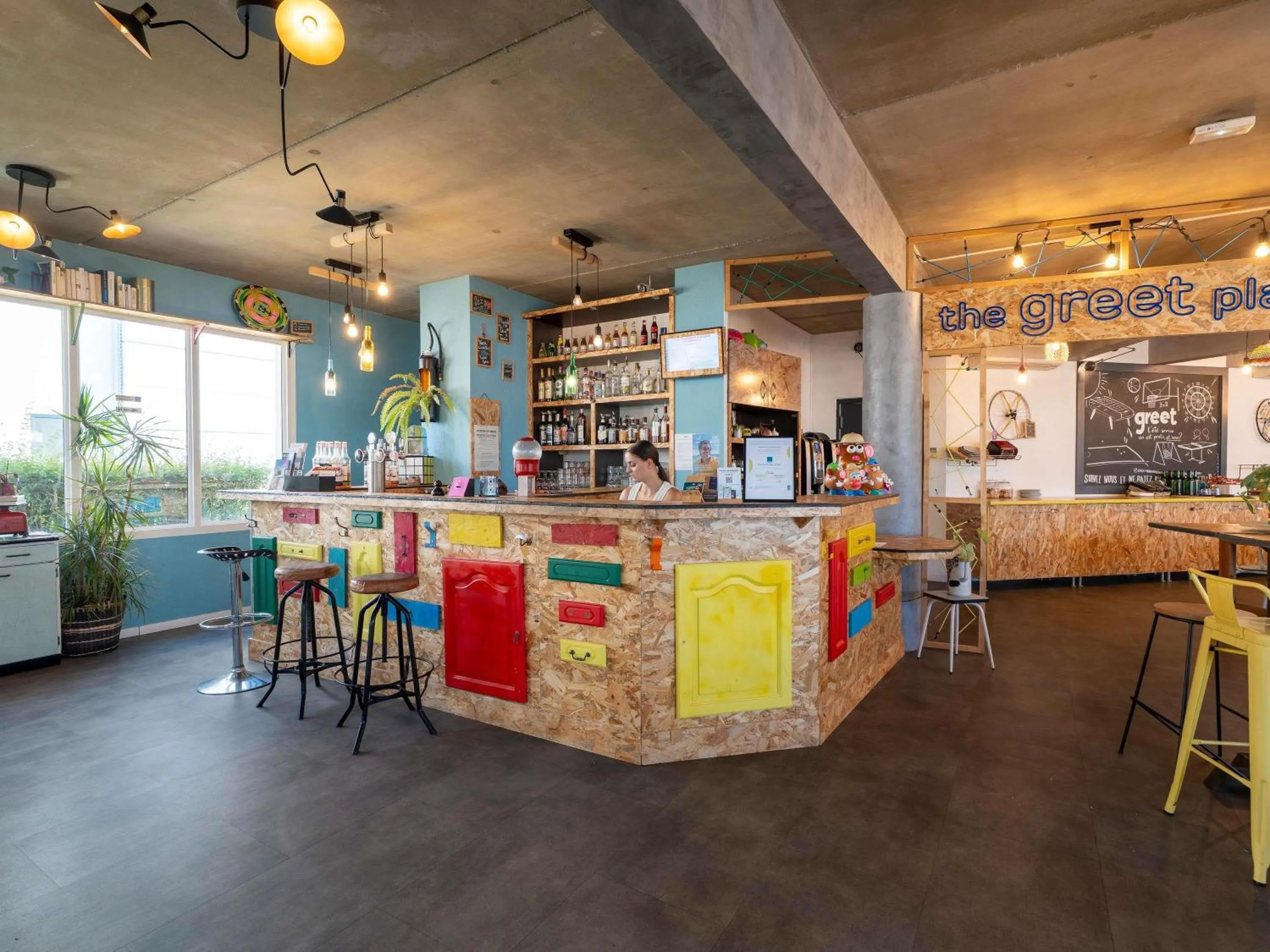 Lounge or bar in greet Hotel Bordeaux Aeroport