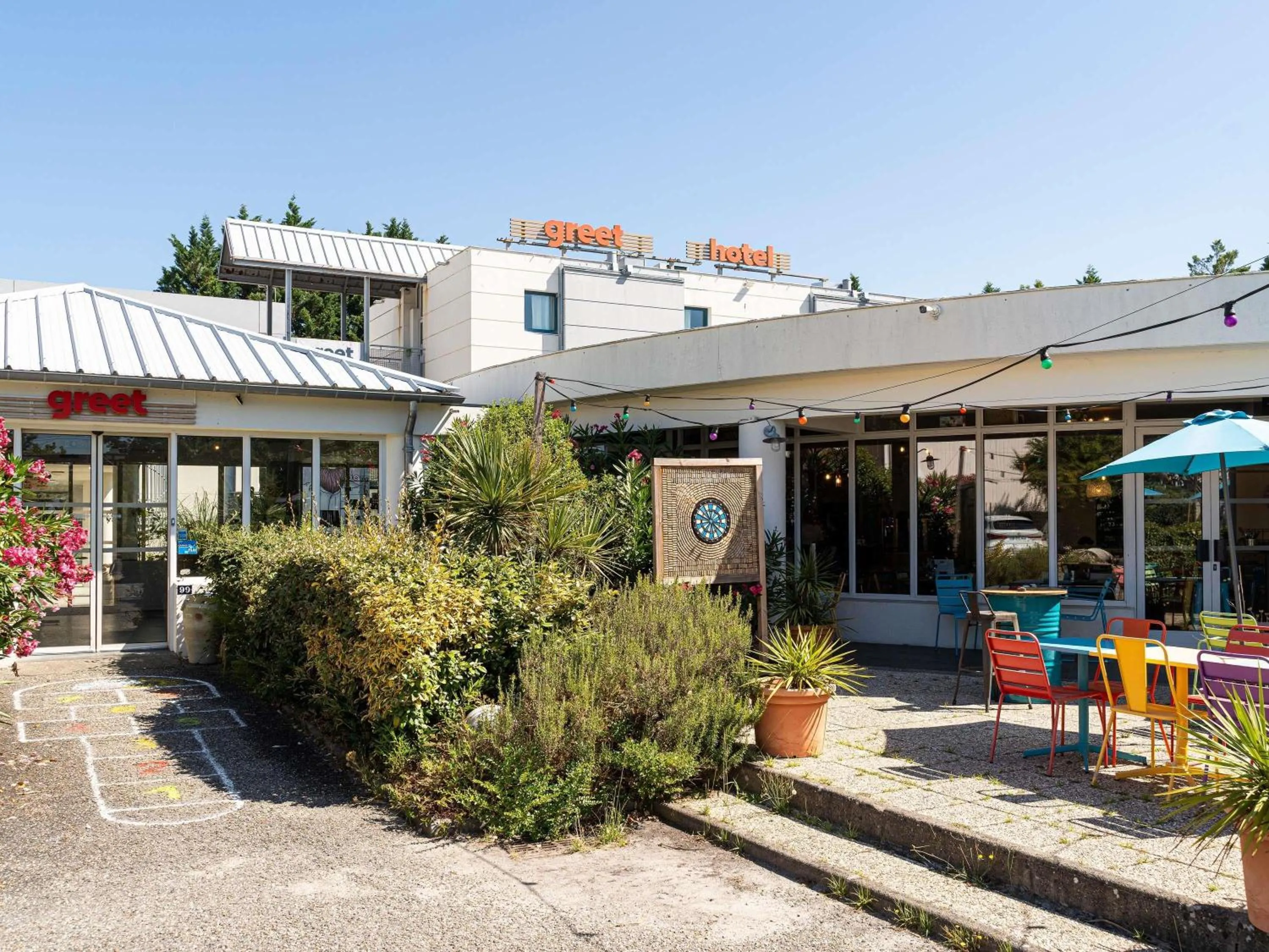 Property building in greet Hotel Bordeaux Aeroport