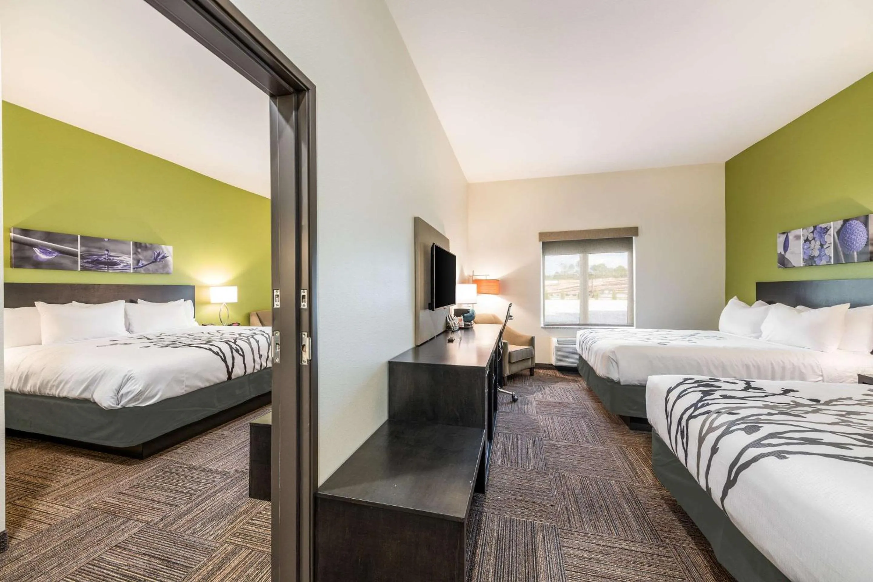 Photo of the whole room, Bed in Sleep Inn Baxley